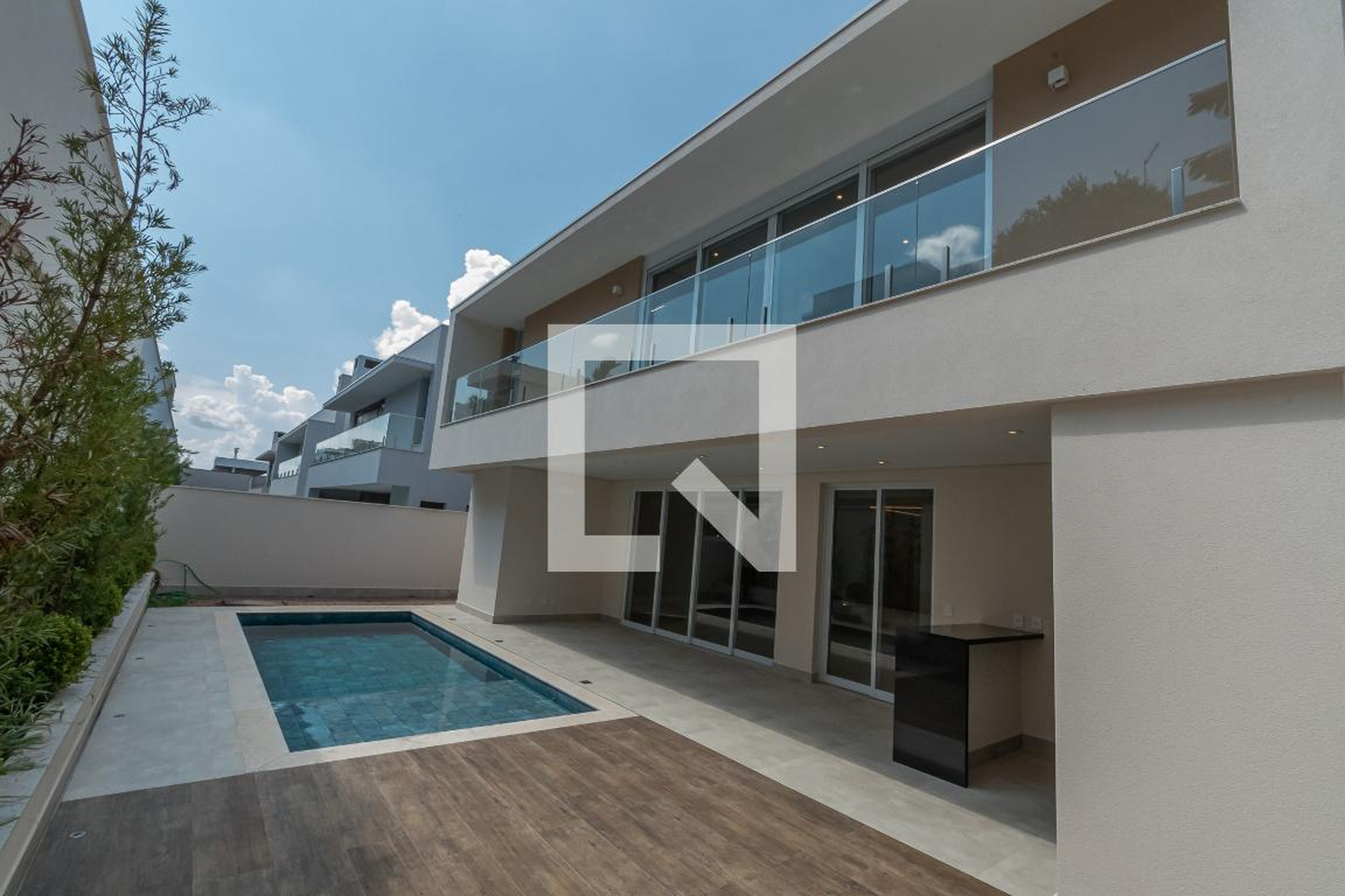 Piscina Condomínio em Rua Sérgio Bortolotto, 443