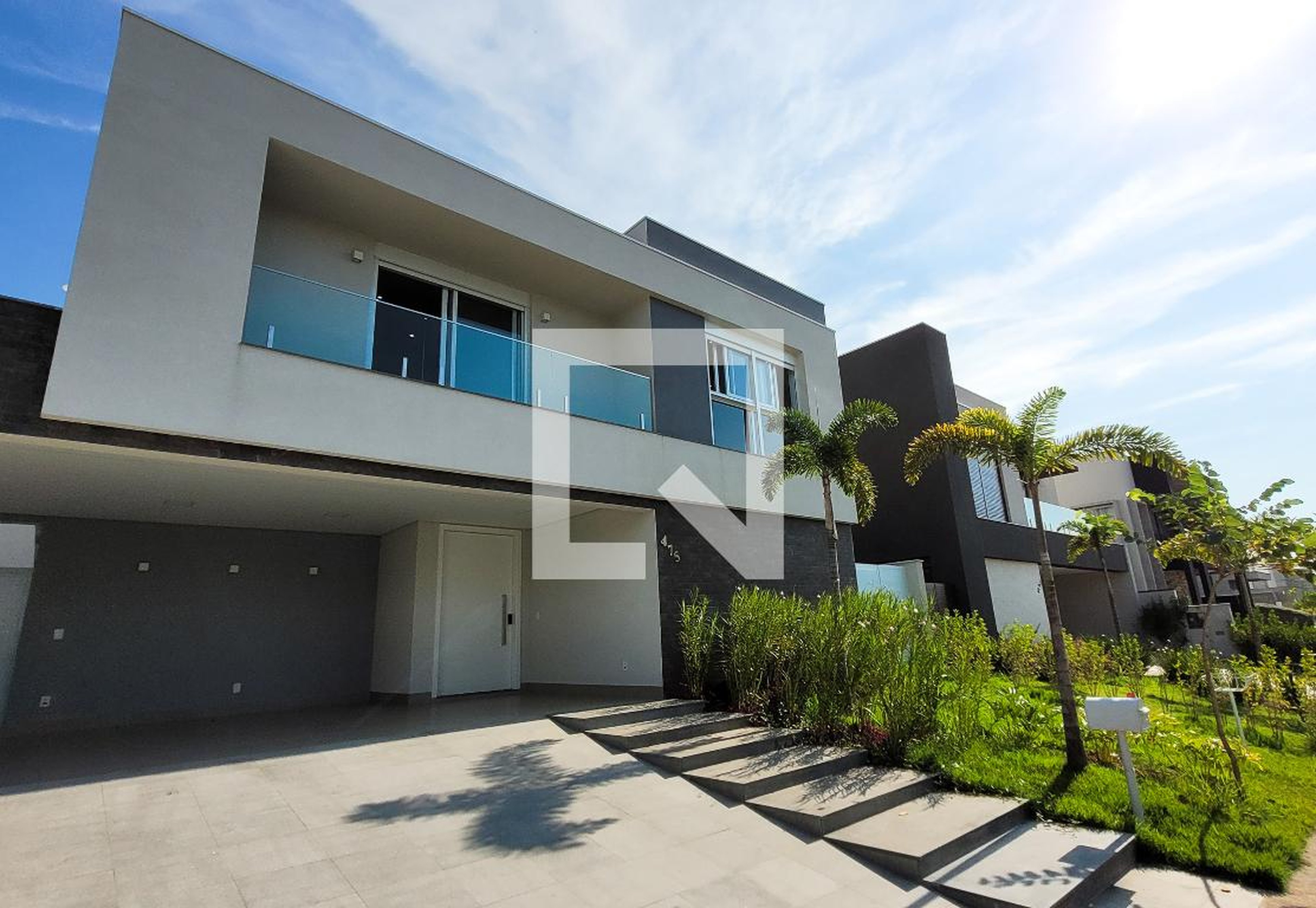 Fachada Condomínio em Rua Sérgio Bortolotto, 475