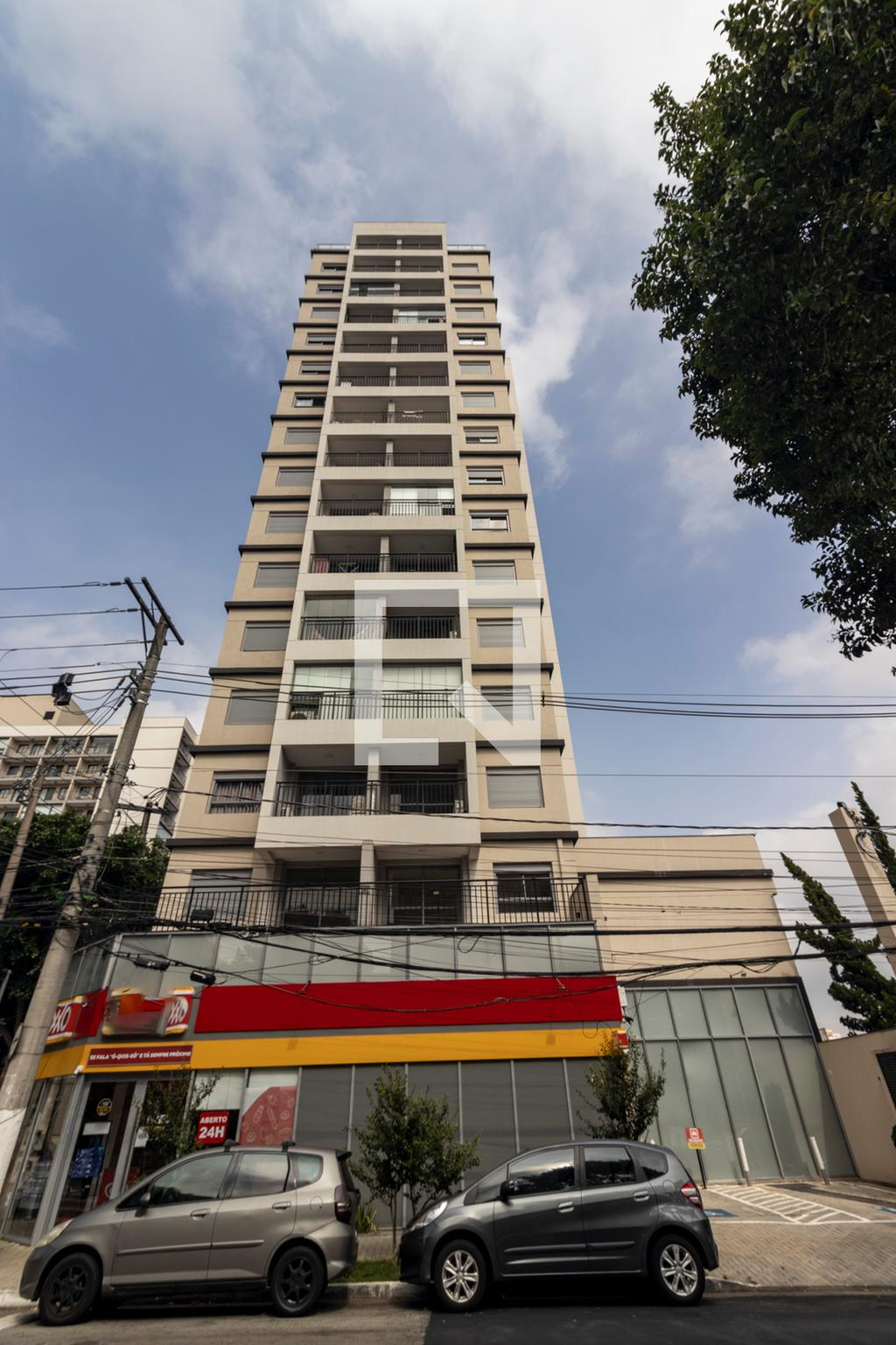 Fachada Condomínio em Alameda dos Jurupis, 1797