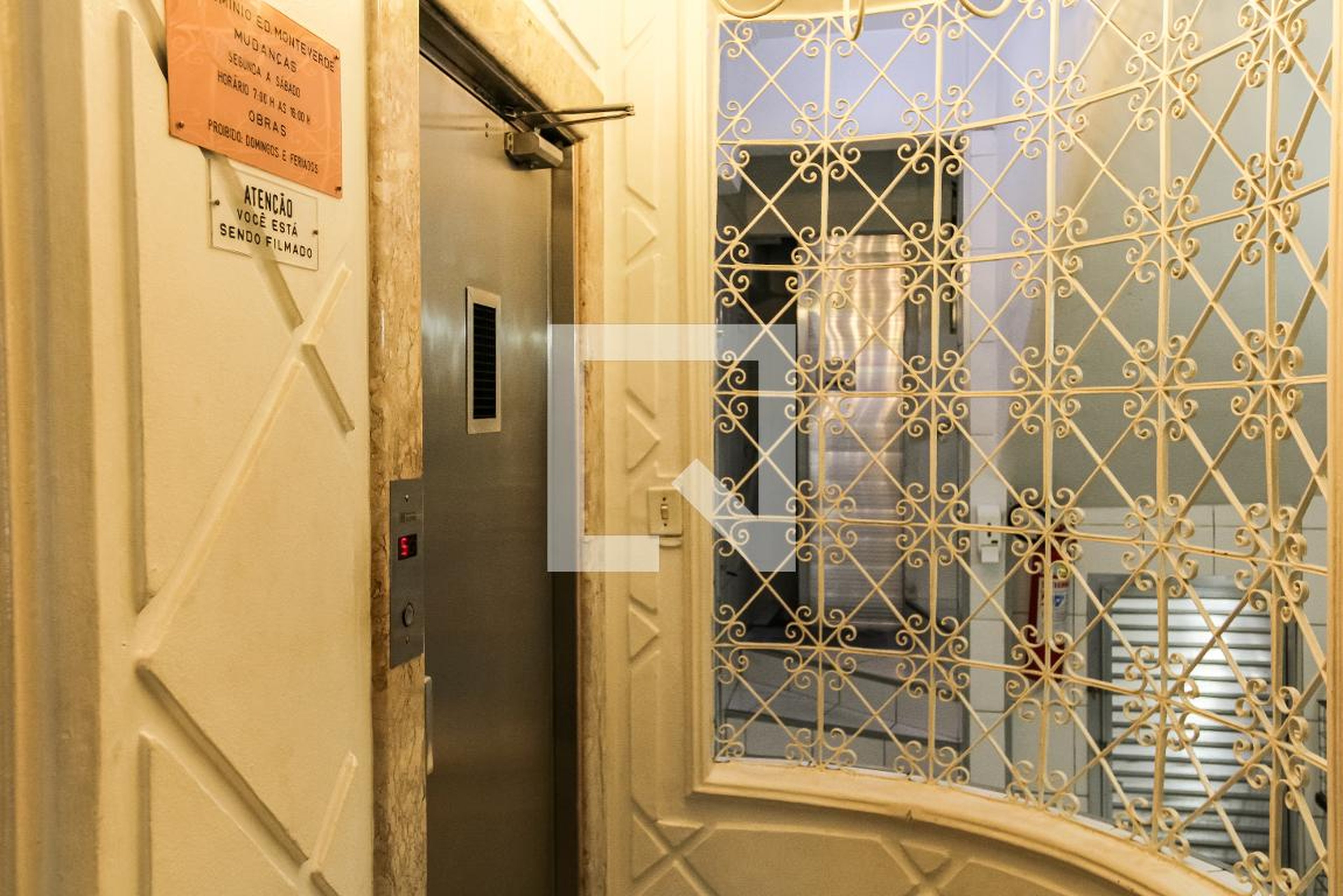 Elevador - Edifício Monteverde