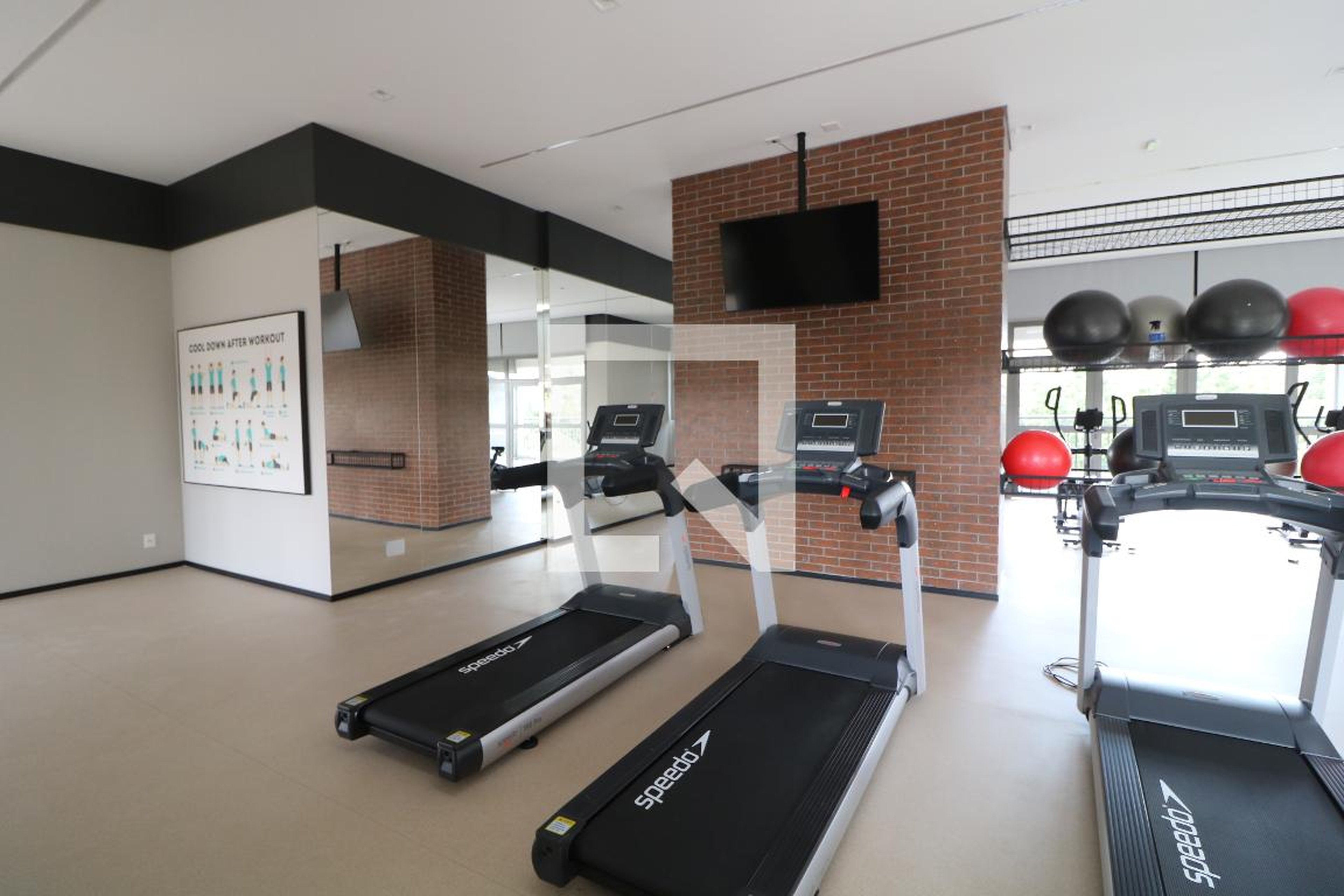 Academia - Gran Home