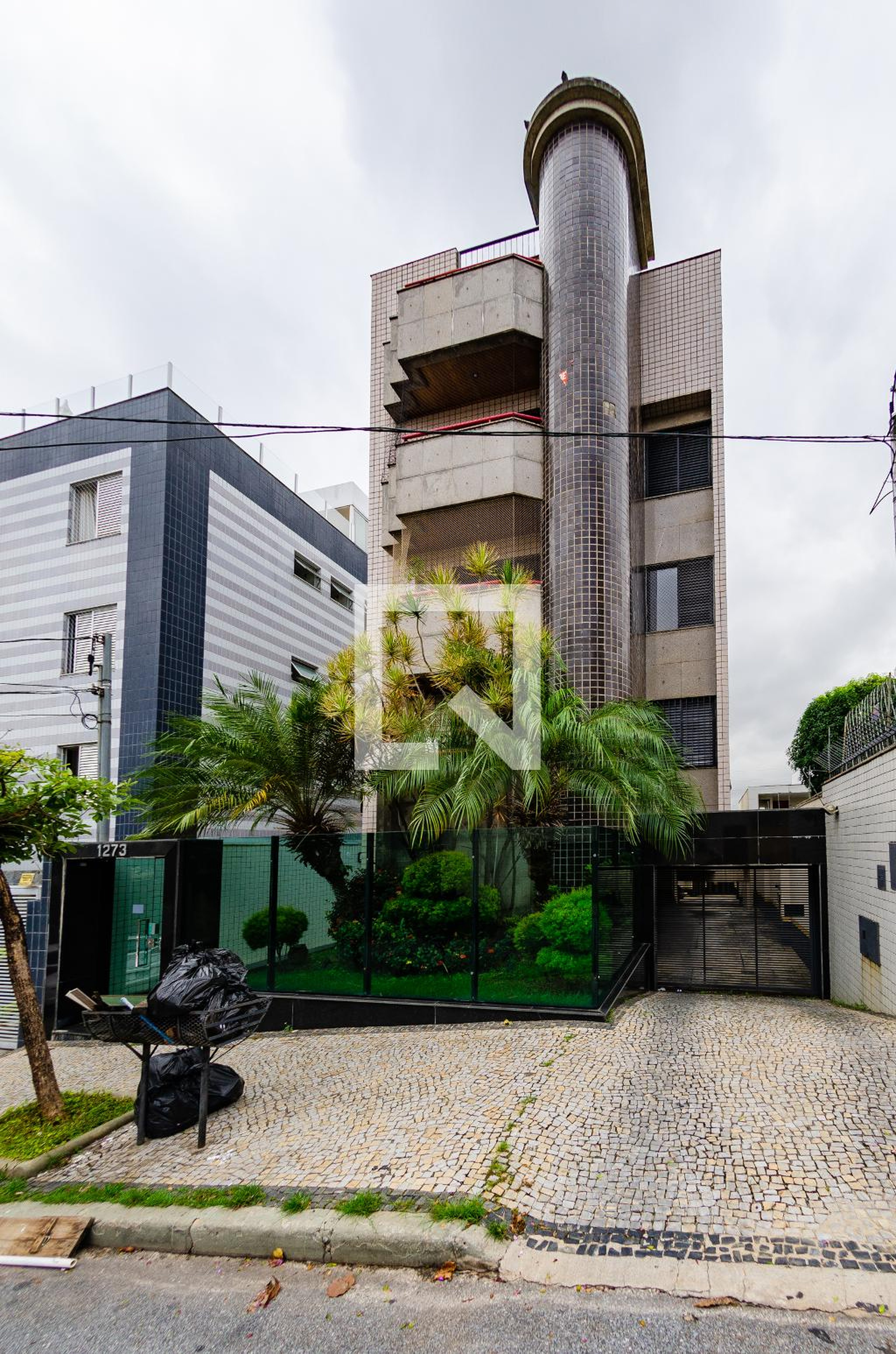 Fachada Condomínio em Rua Coronel José Benjamim, 1273