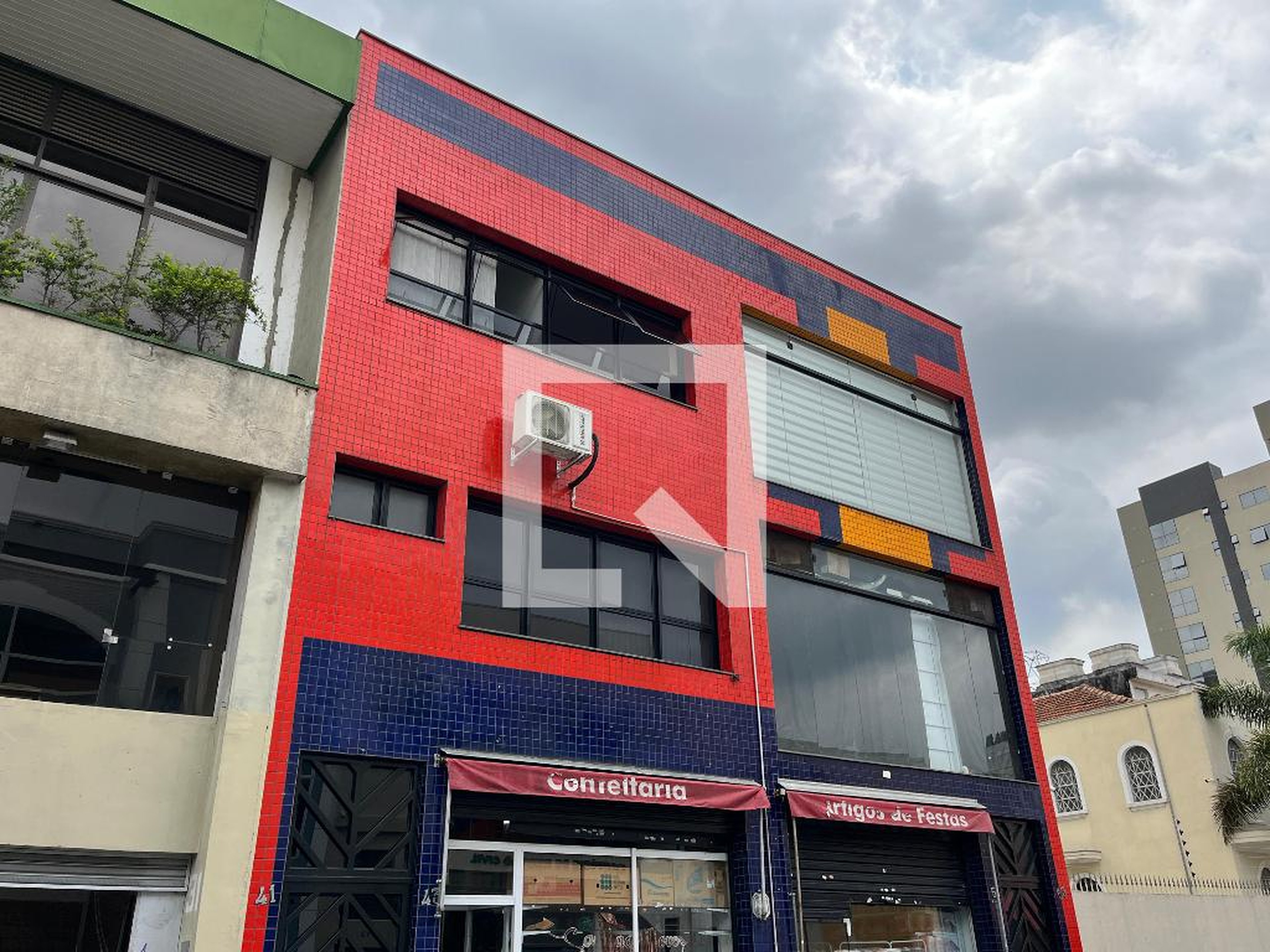 Fachada Condomínio em Rua Pará, 41