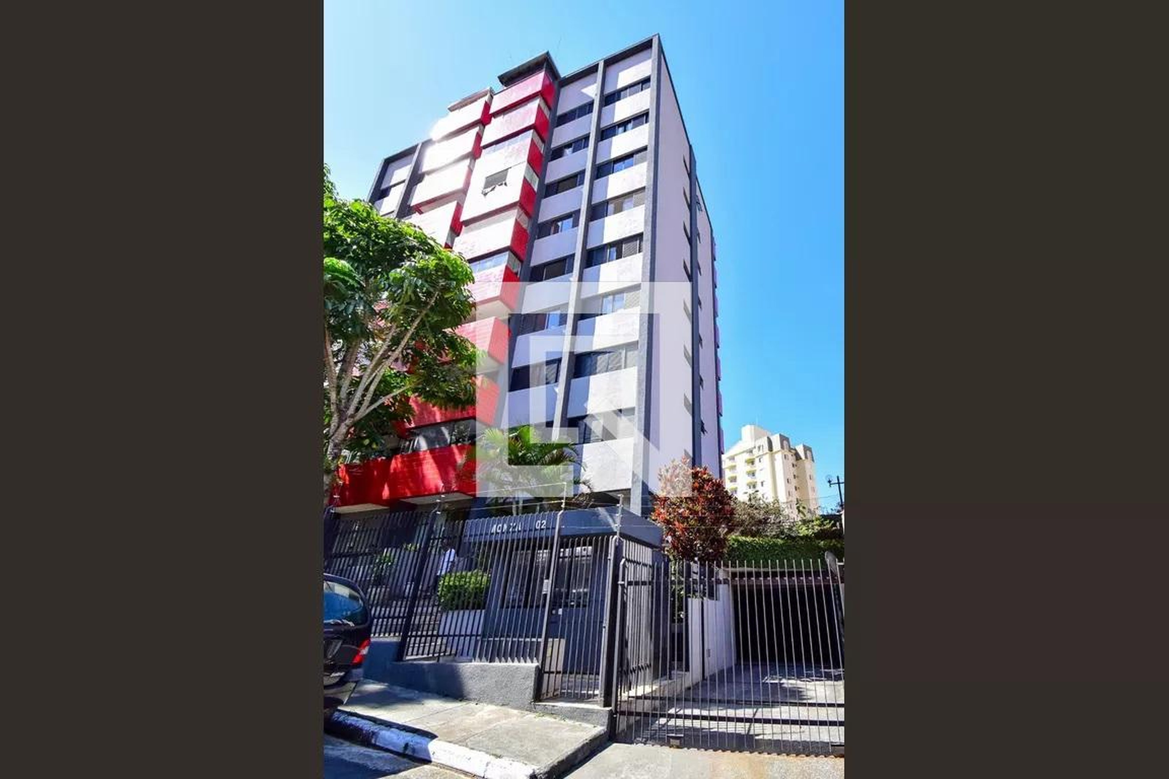 Fachada do Prédio Condomínio Monza