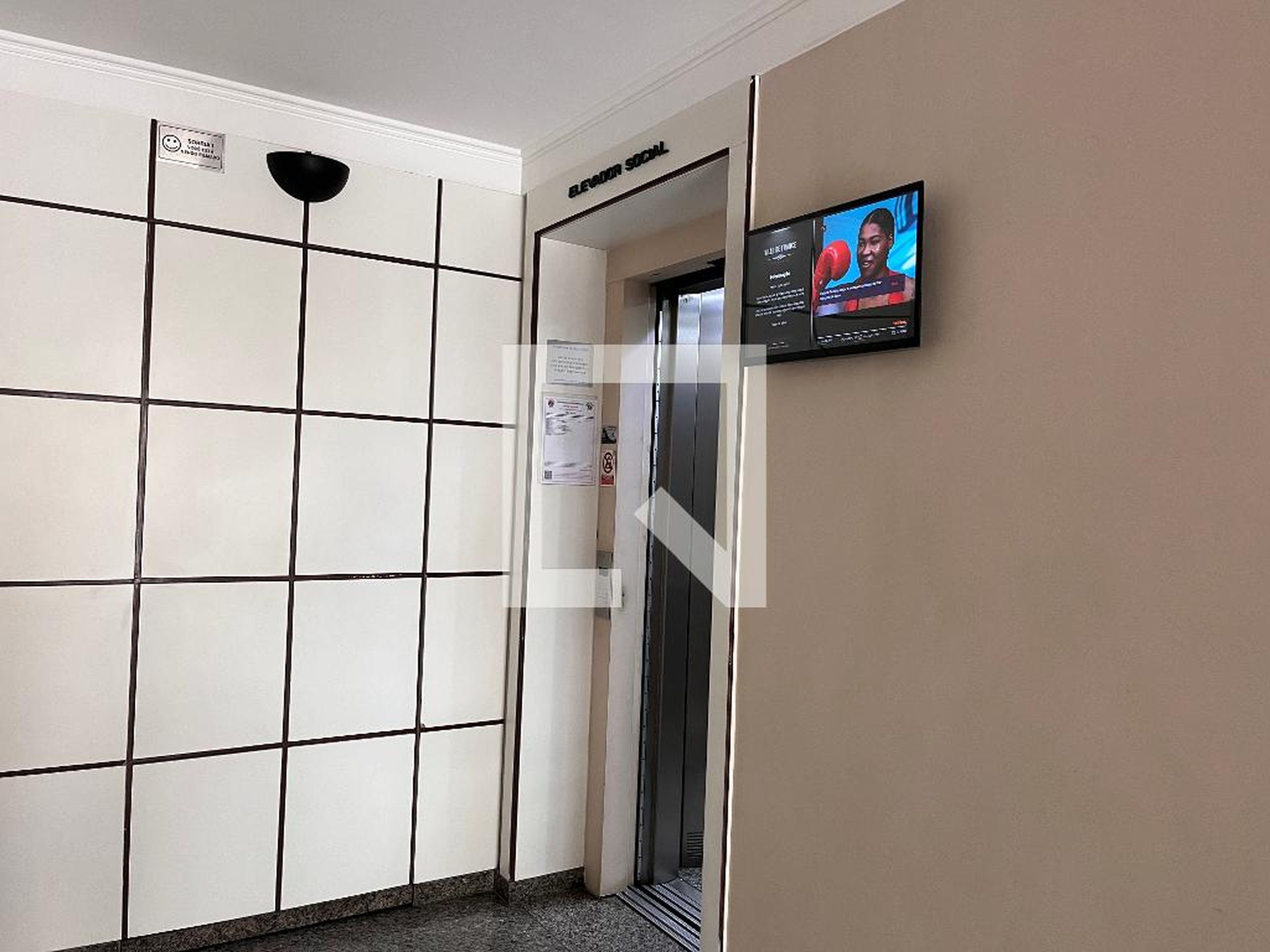 Hall de entrada - Ville de France