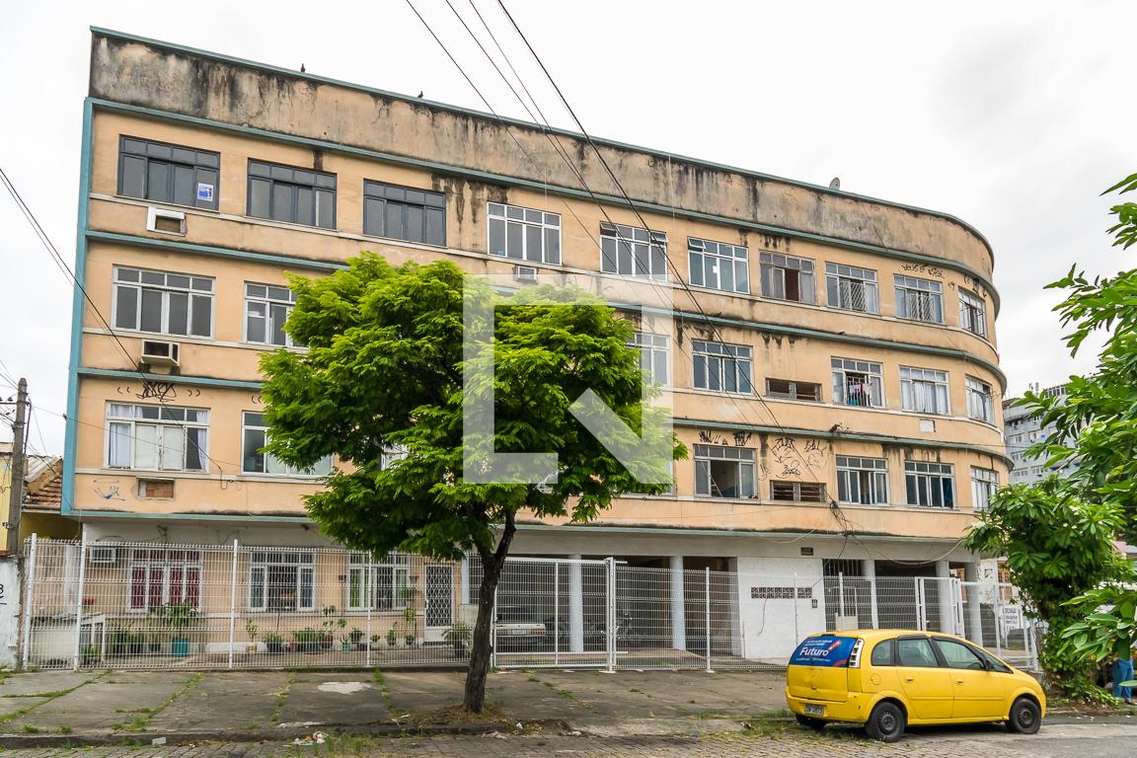Fachada do Prédio Condomínio em Rua Tenente Pimentel, 10