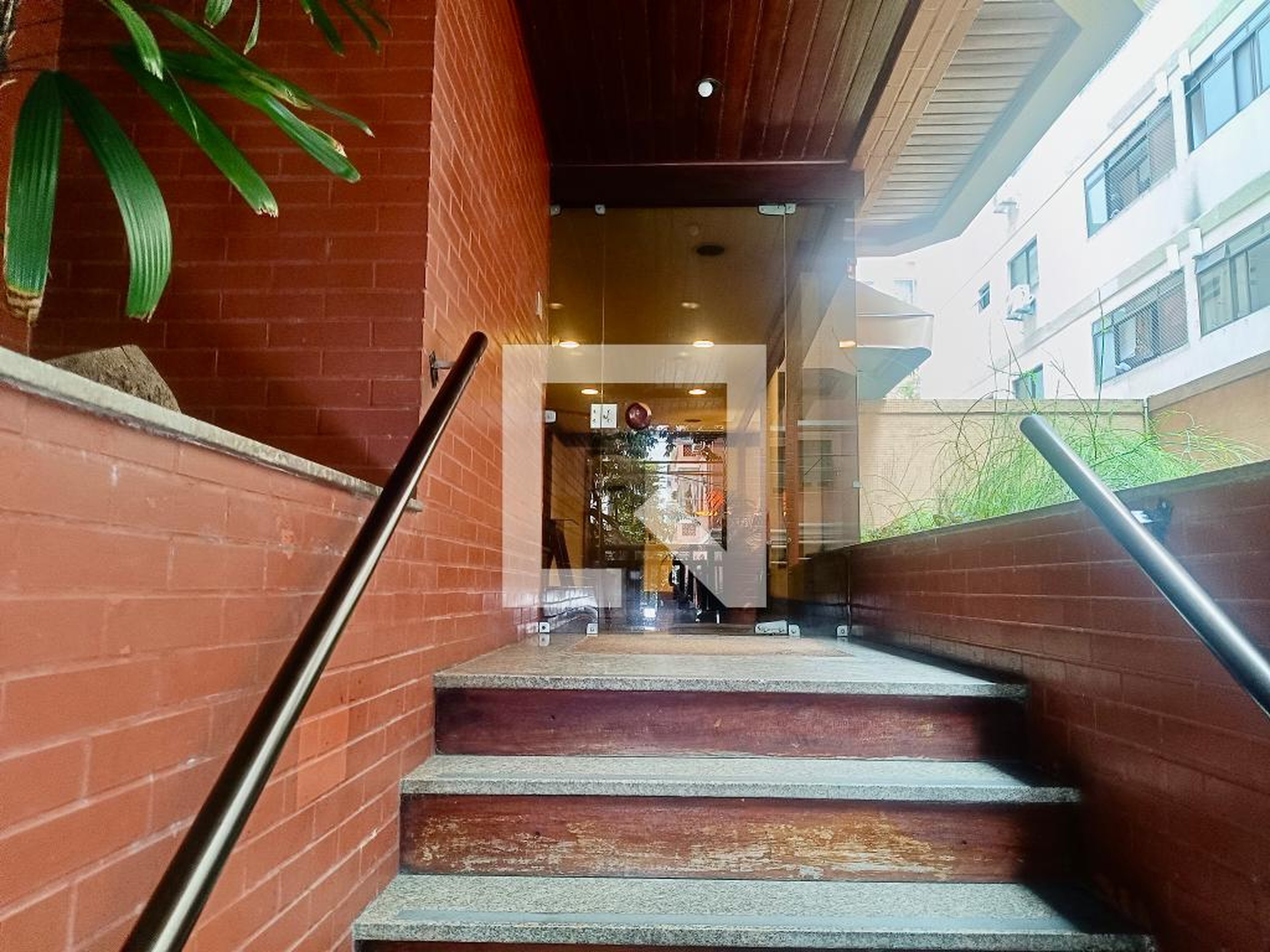 Portaria Condomínio em Rua Oliveira Rocha, 33