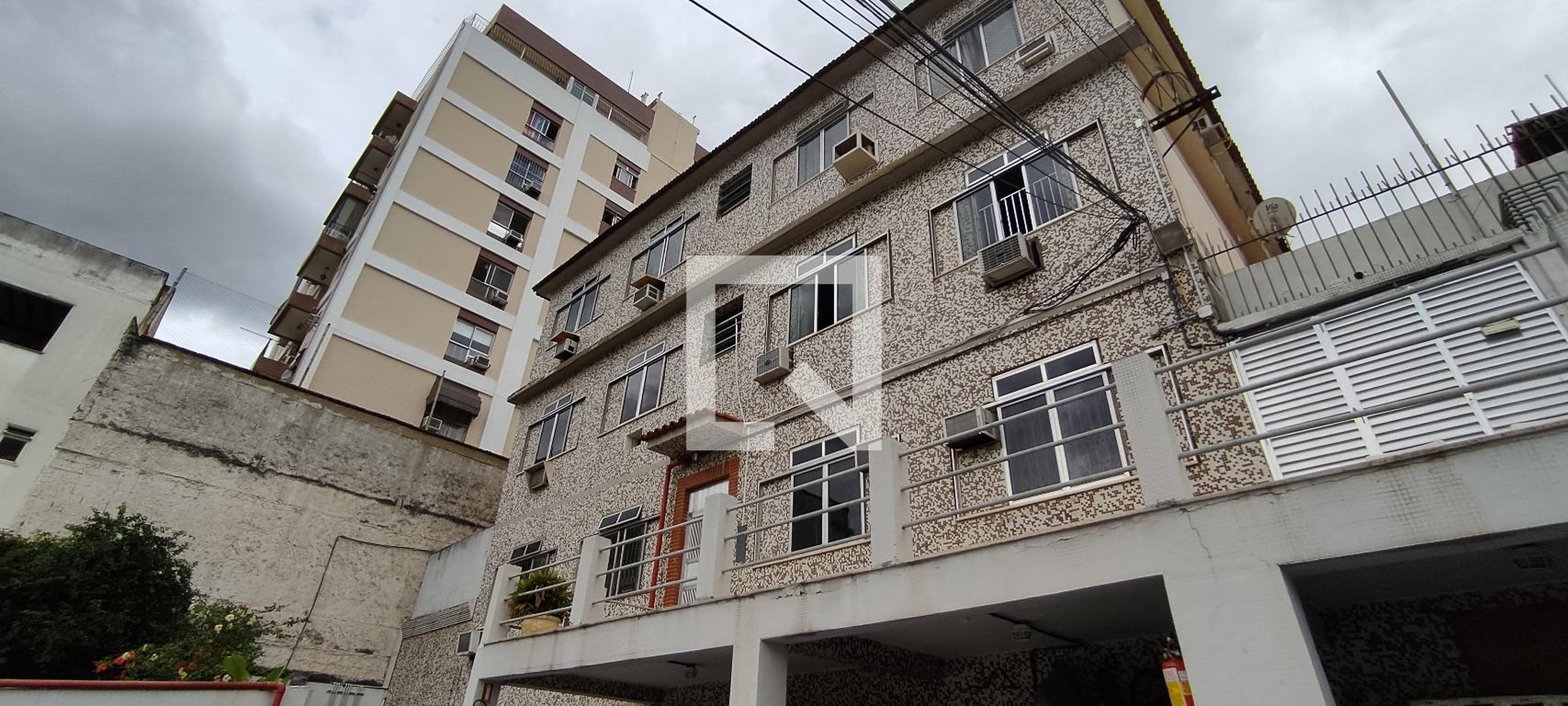 Fachada do Prédio Condomínio em Rua Curupaiti, 106