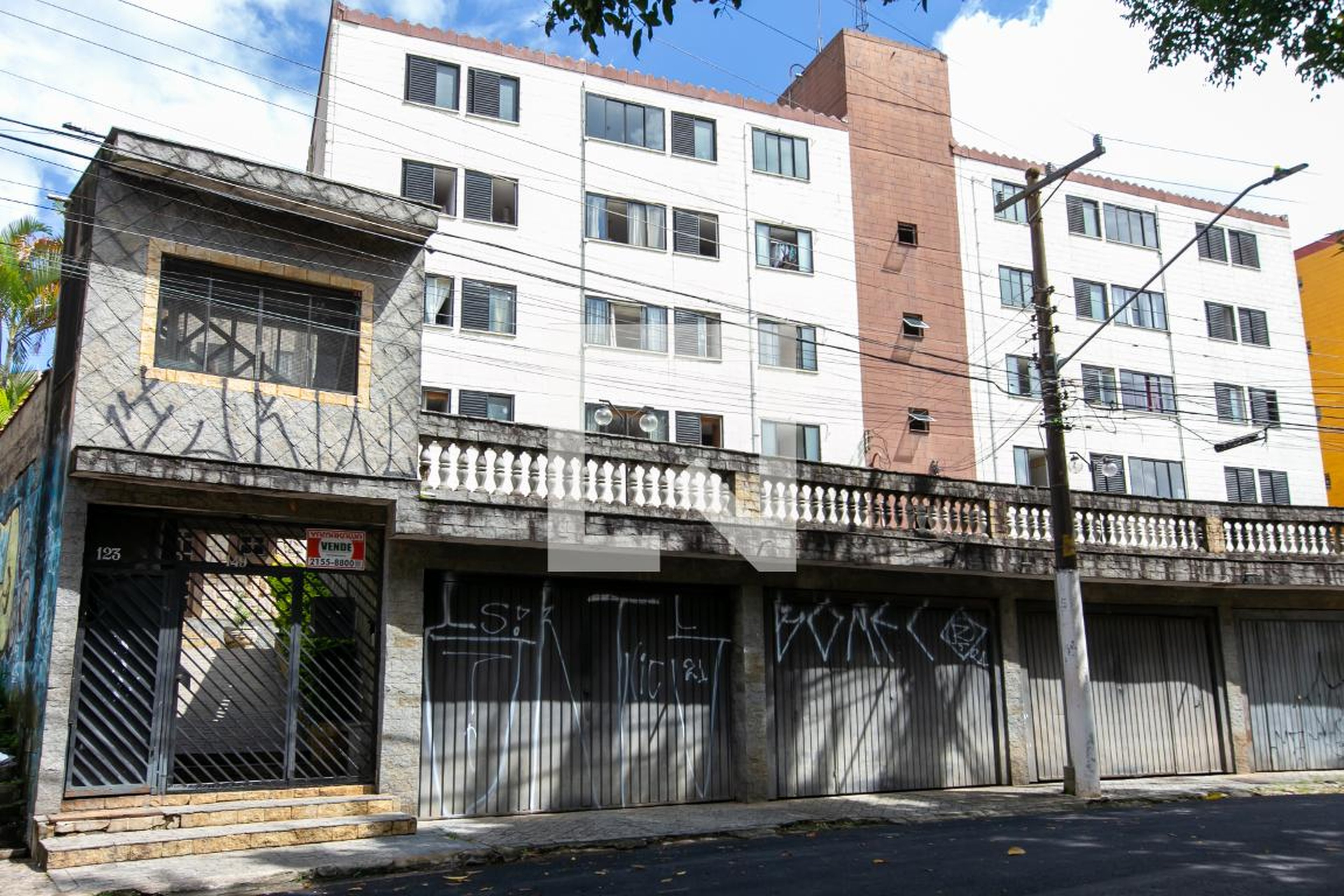 Fachada do Condomínio Condomínio Alamandas