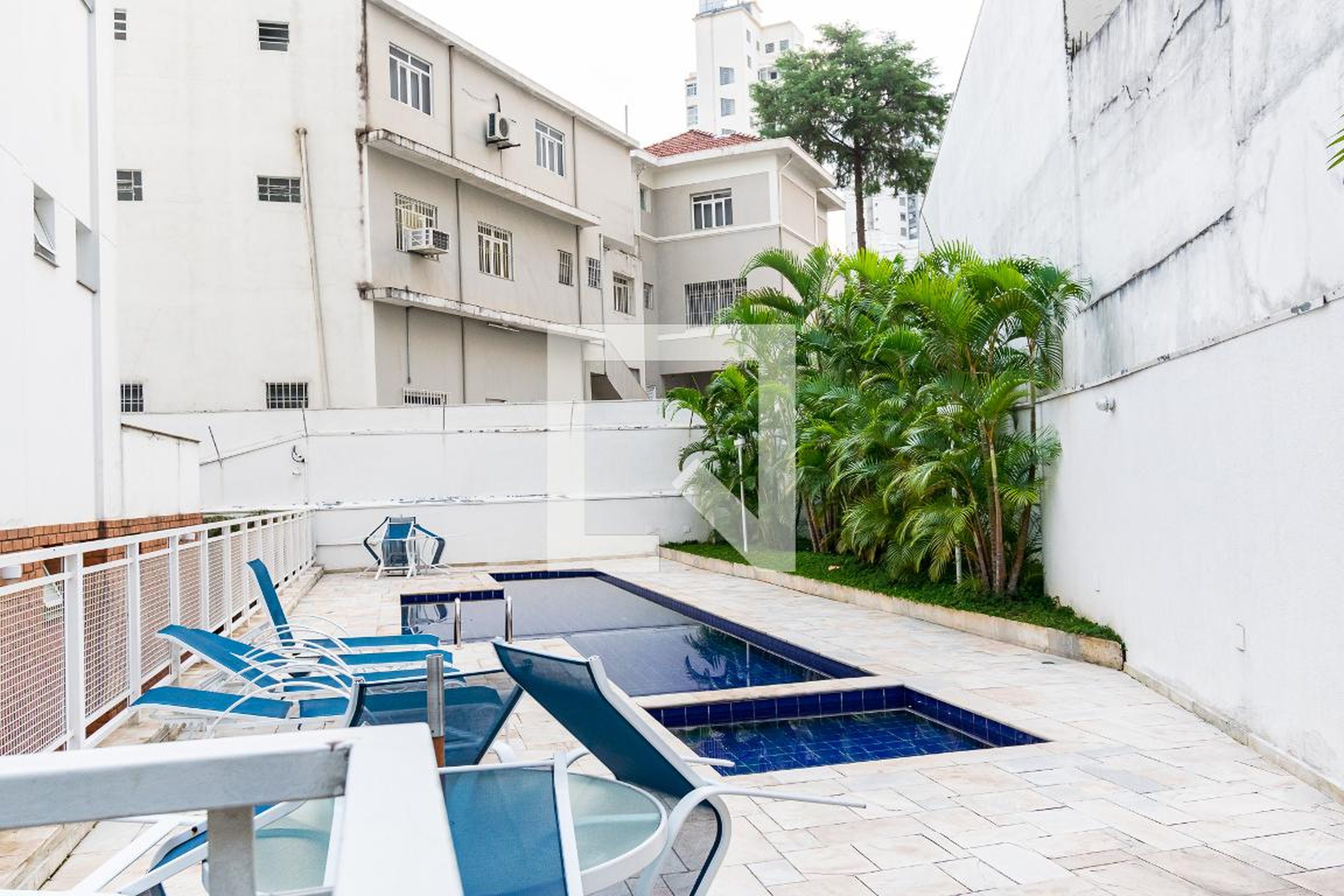 Piscina - Edifício Piazza Vitta