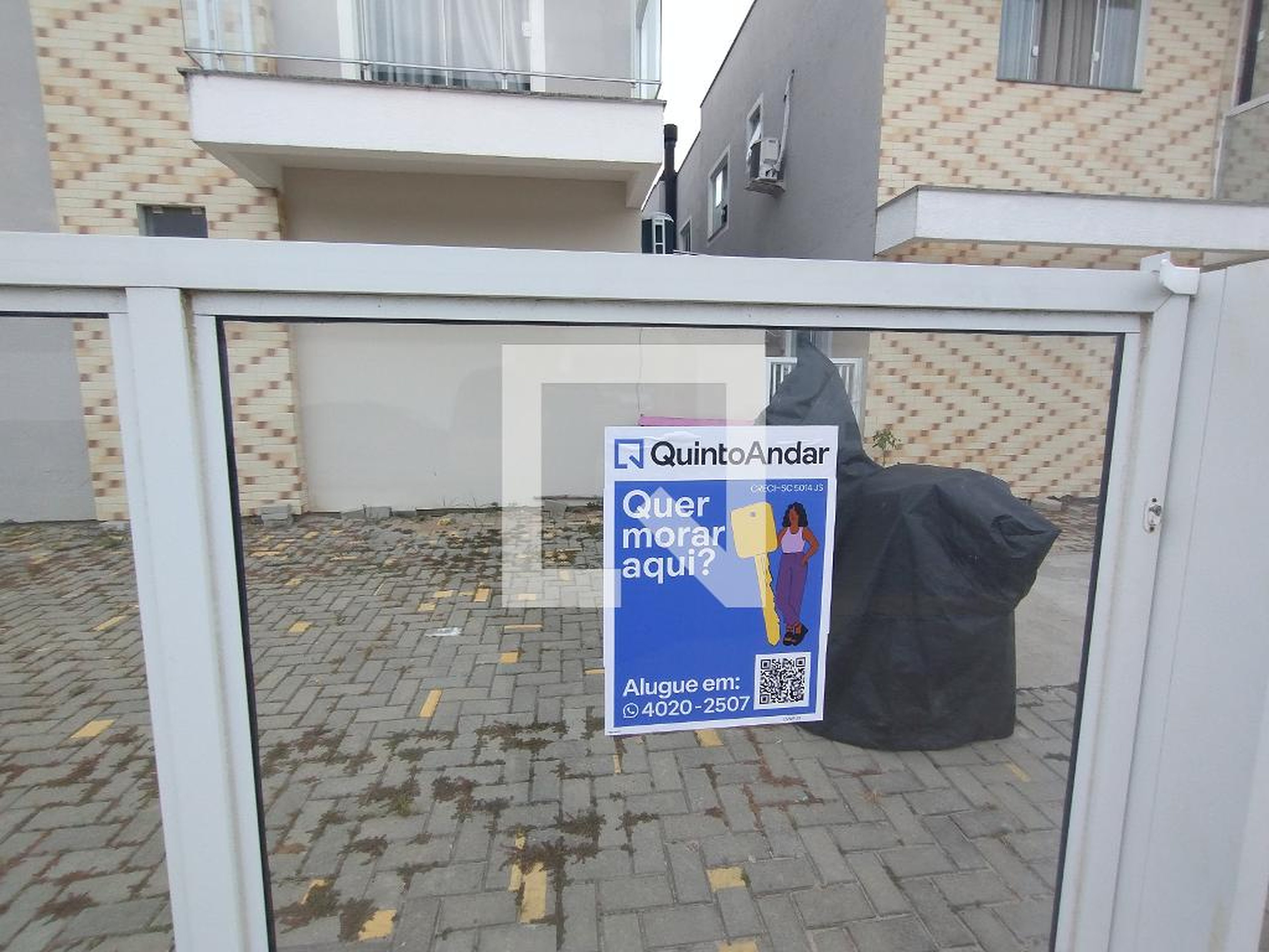 Fachada Condomínio em Servidão Nova Esperança, 71a