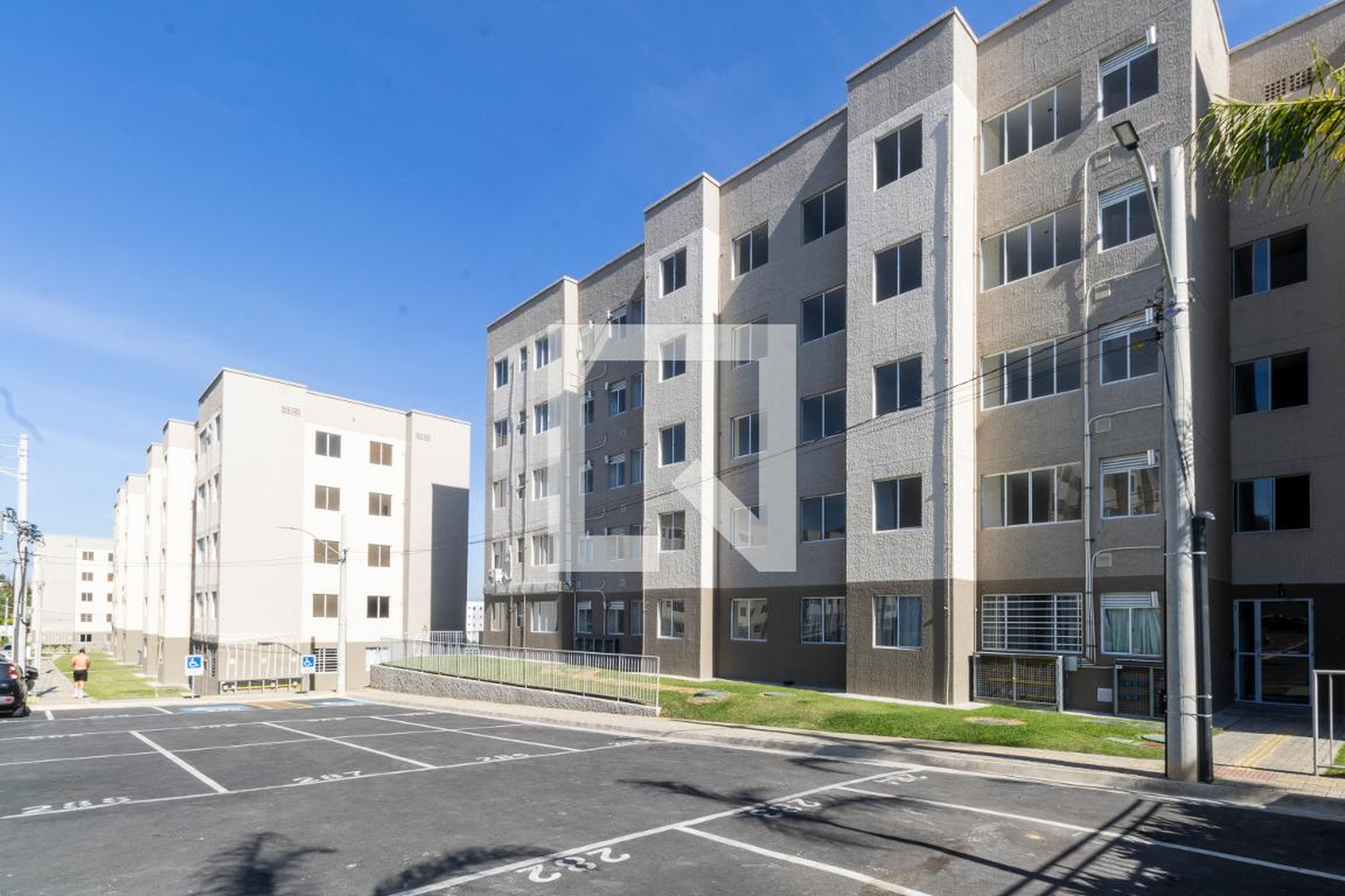 Fachada do Prédio Condomínio em Rua Olinda Ellis, 811