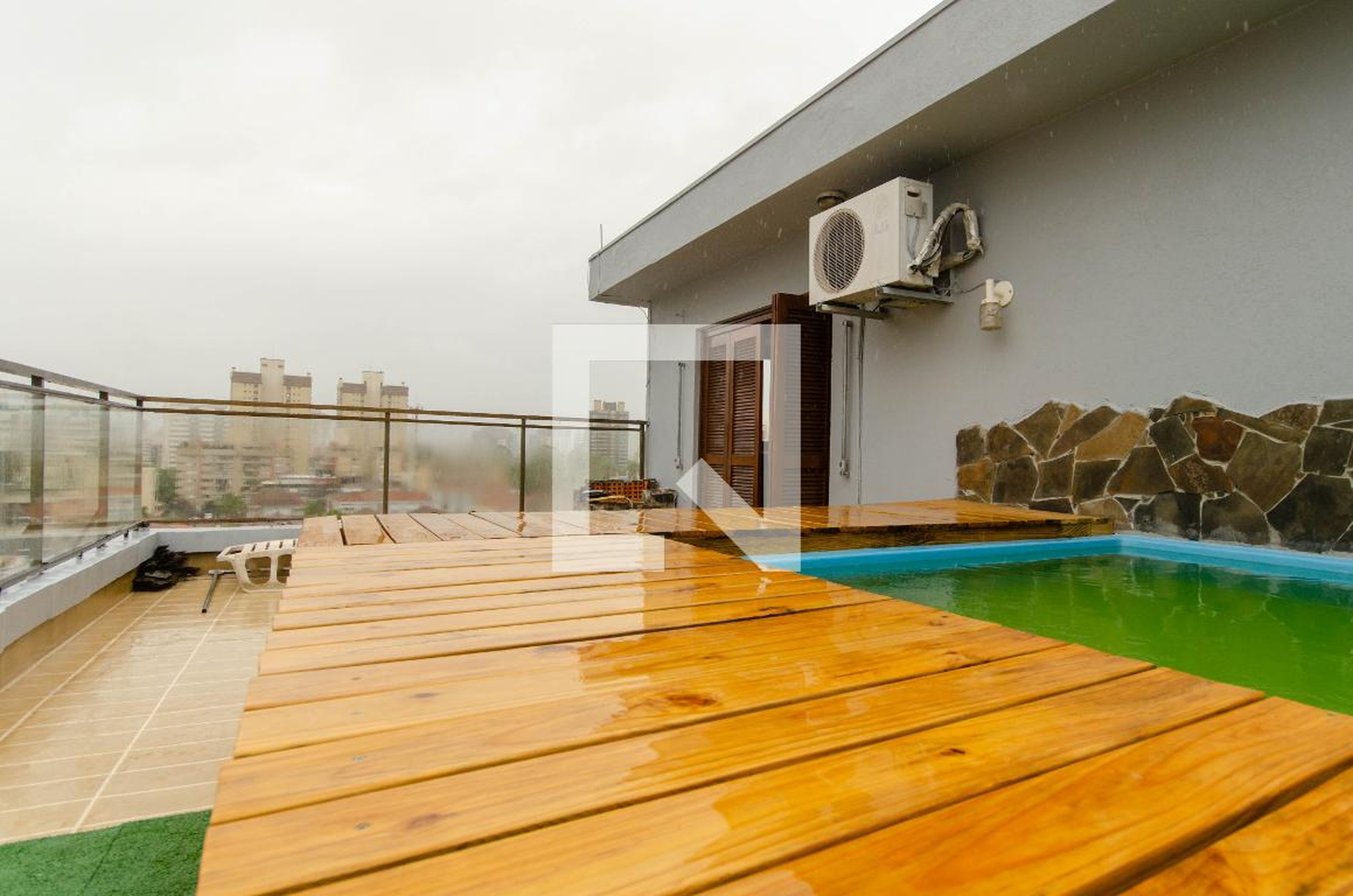 Piscina - Edifício Pala Io de Versales