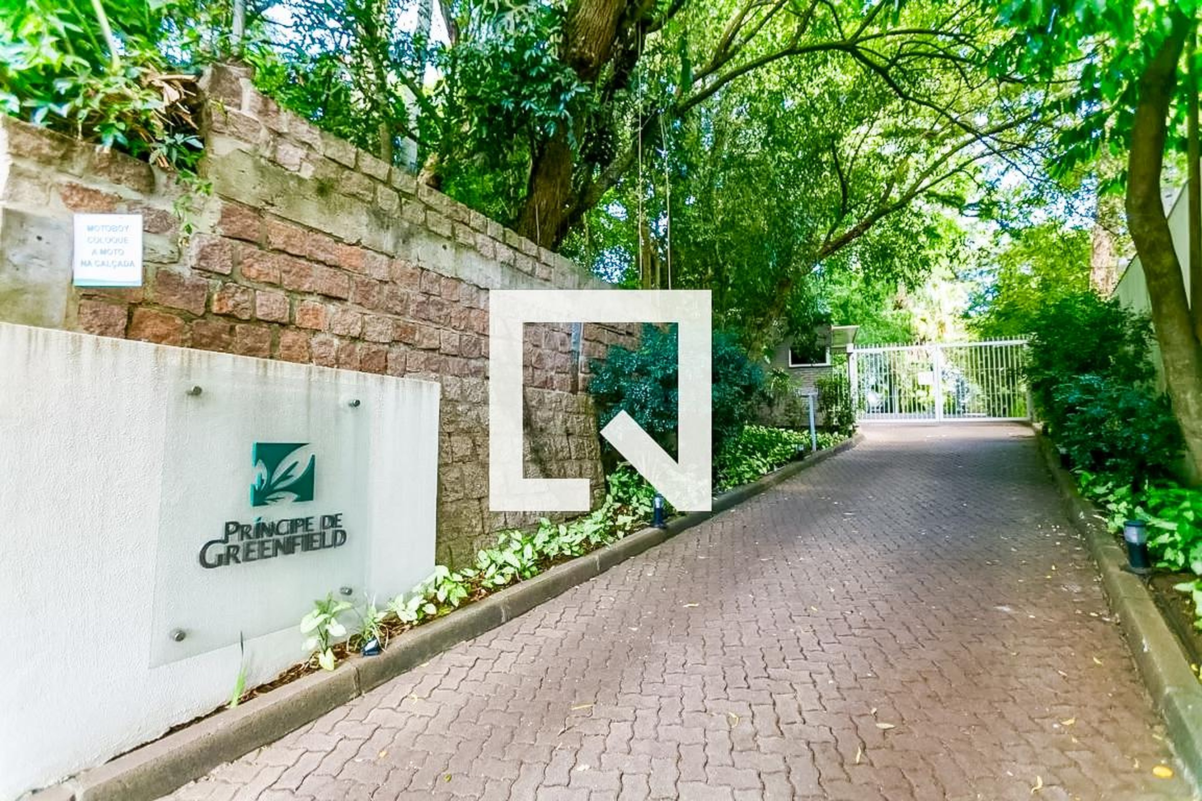 Fachada do condomínio Condomínio Principe de Greenfield