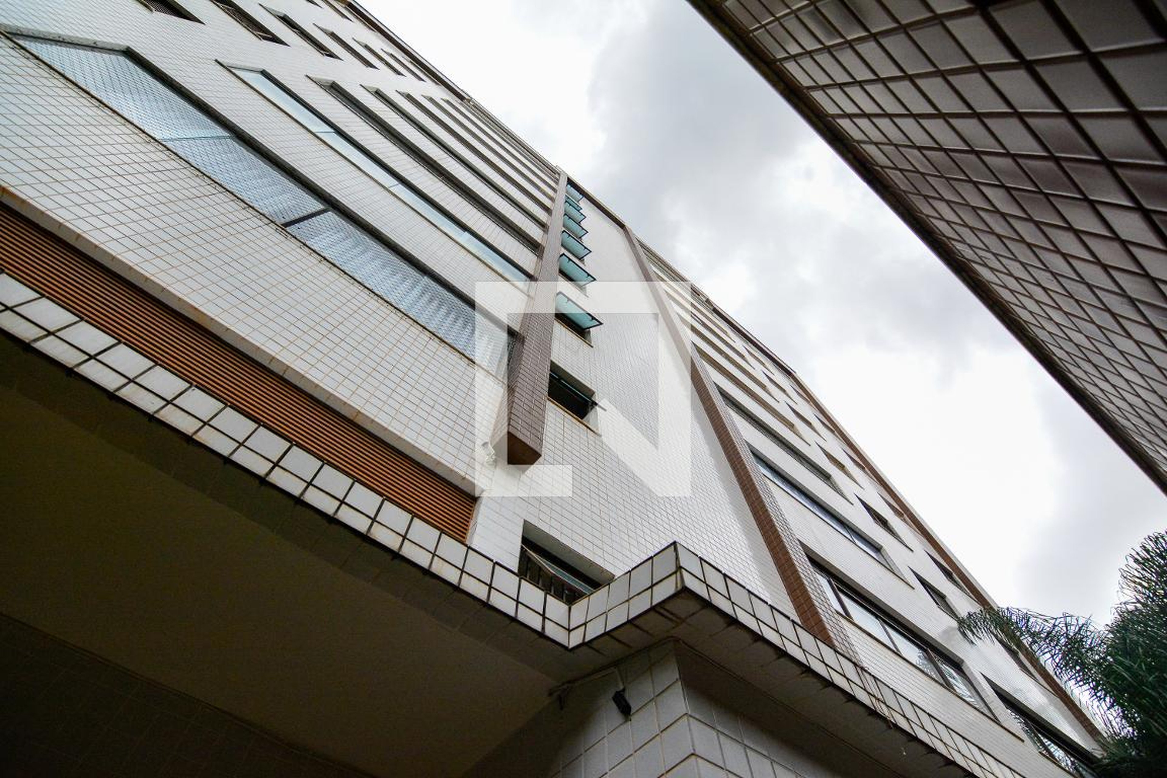 Fachada Condomínio em Rua José do Patrocínio Carneiro, 74