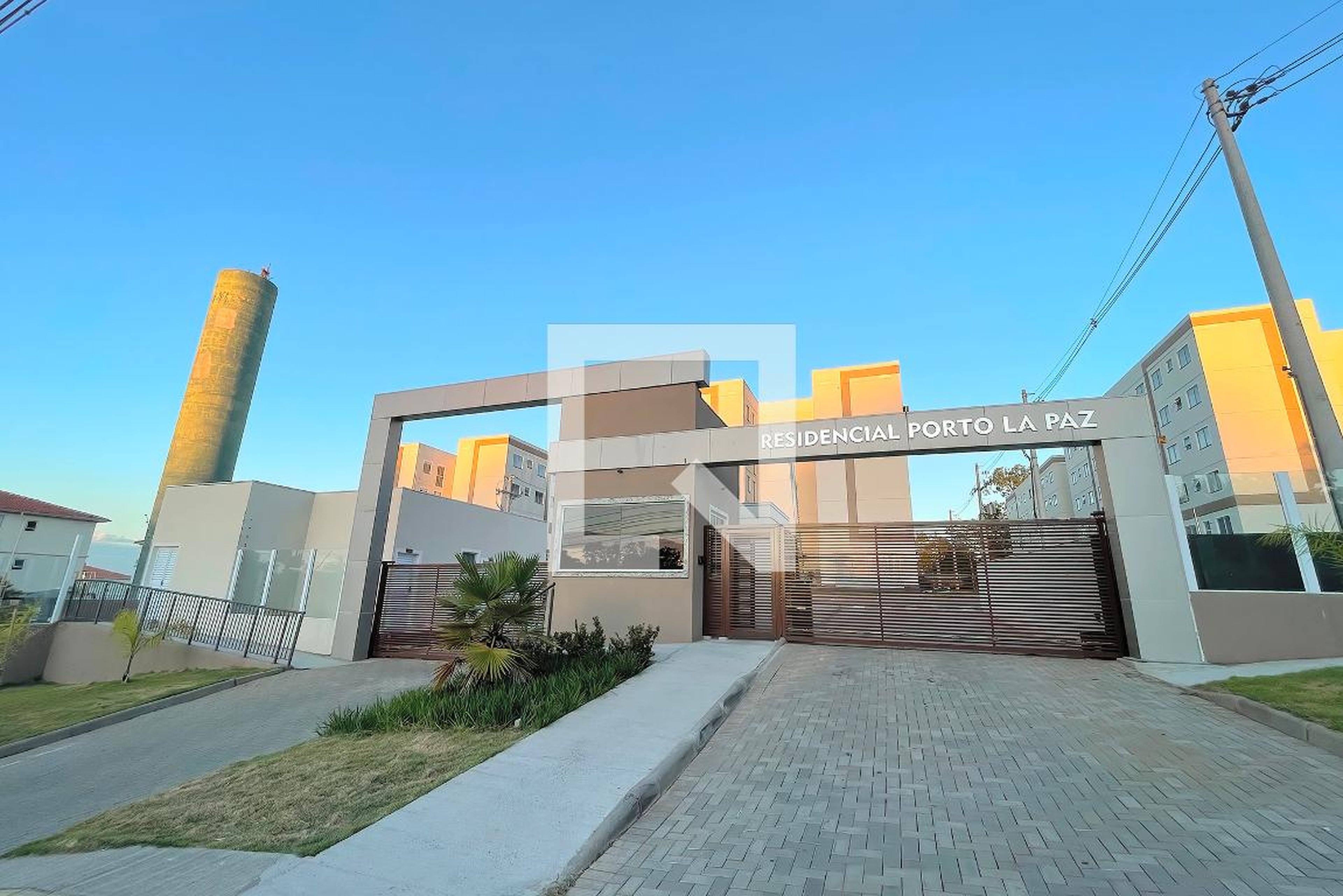 Fachada do Condominio Condomínio Porto La Paz