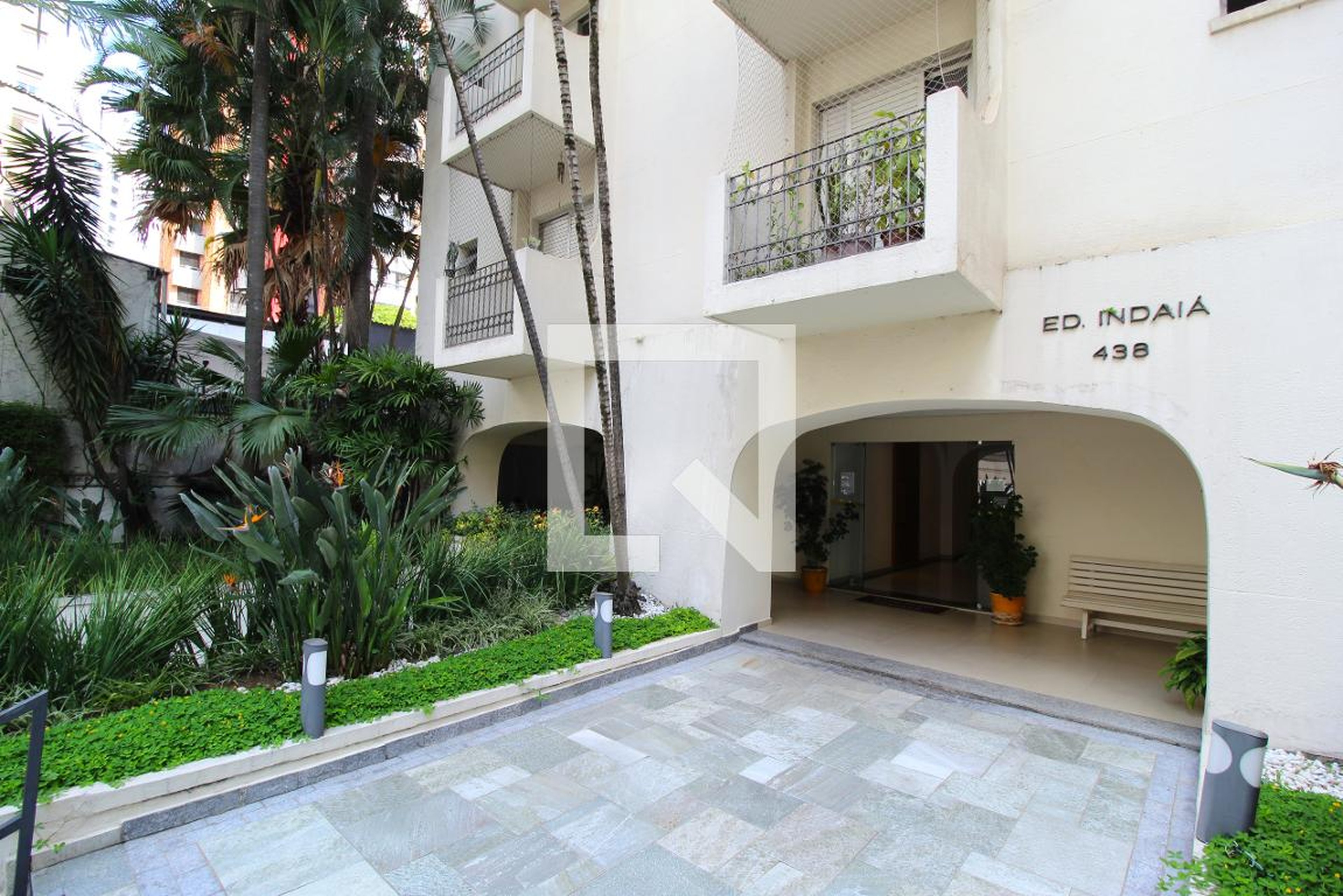 Entrada do Prédio - Edifício Indaiá