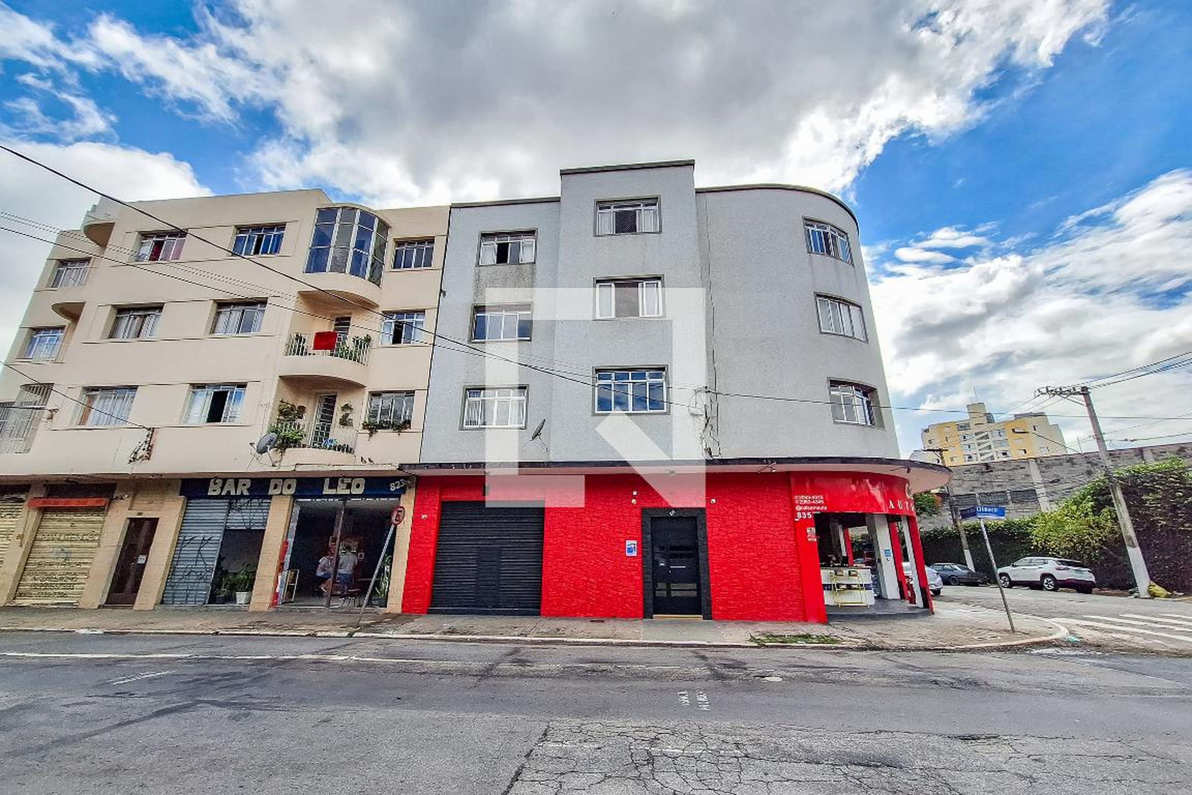 Fachada Condomínio em Rua Clímaco Barbosa, 831