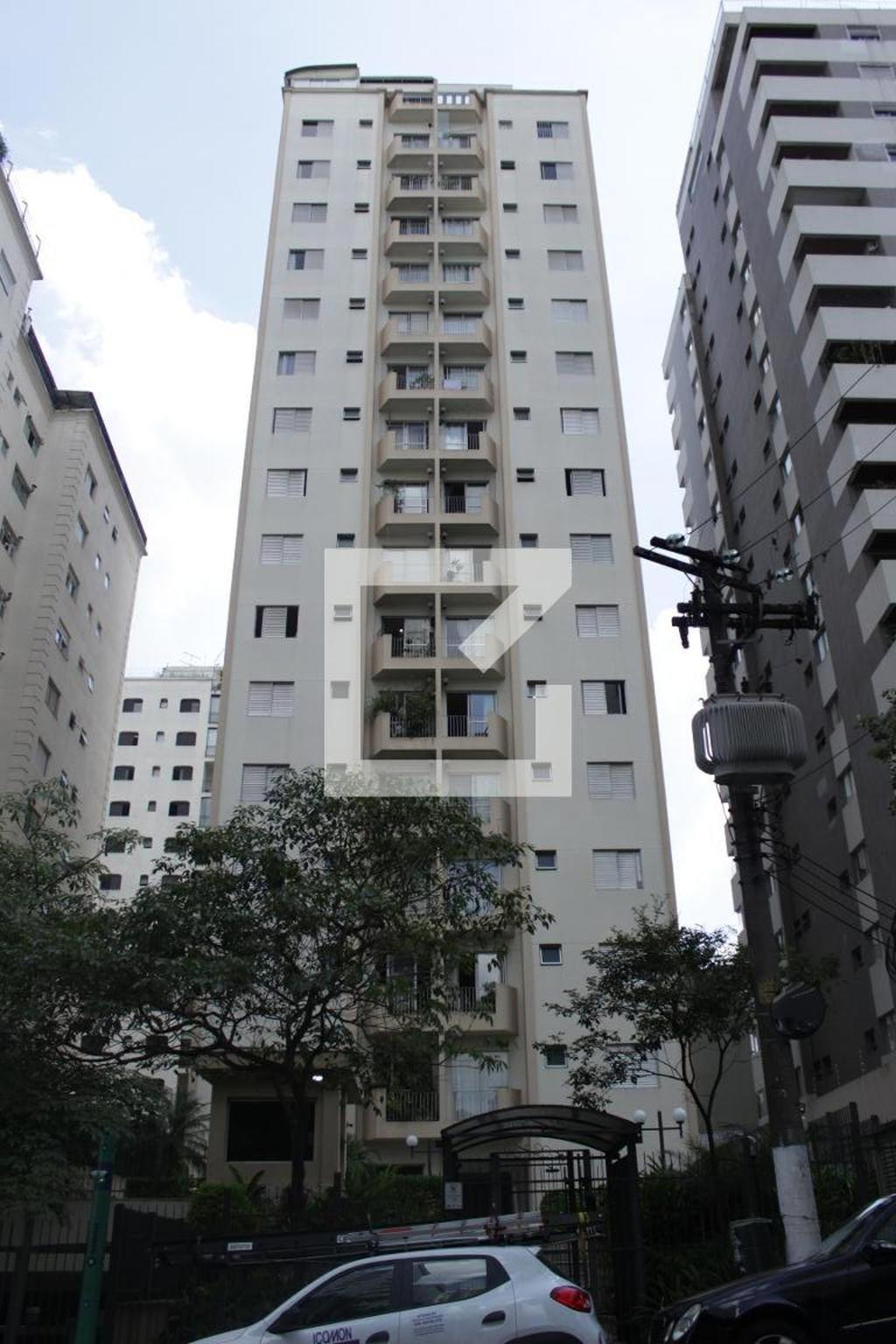 Fachada do Prédio Condomínio Madalena