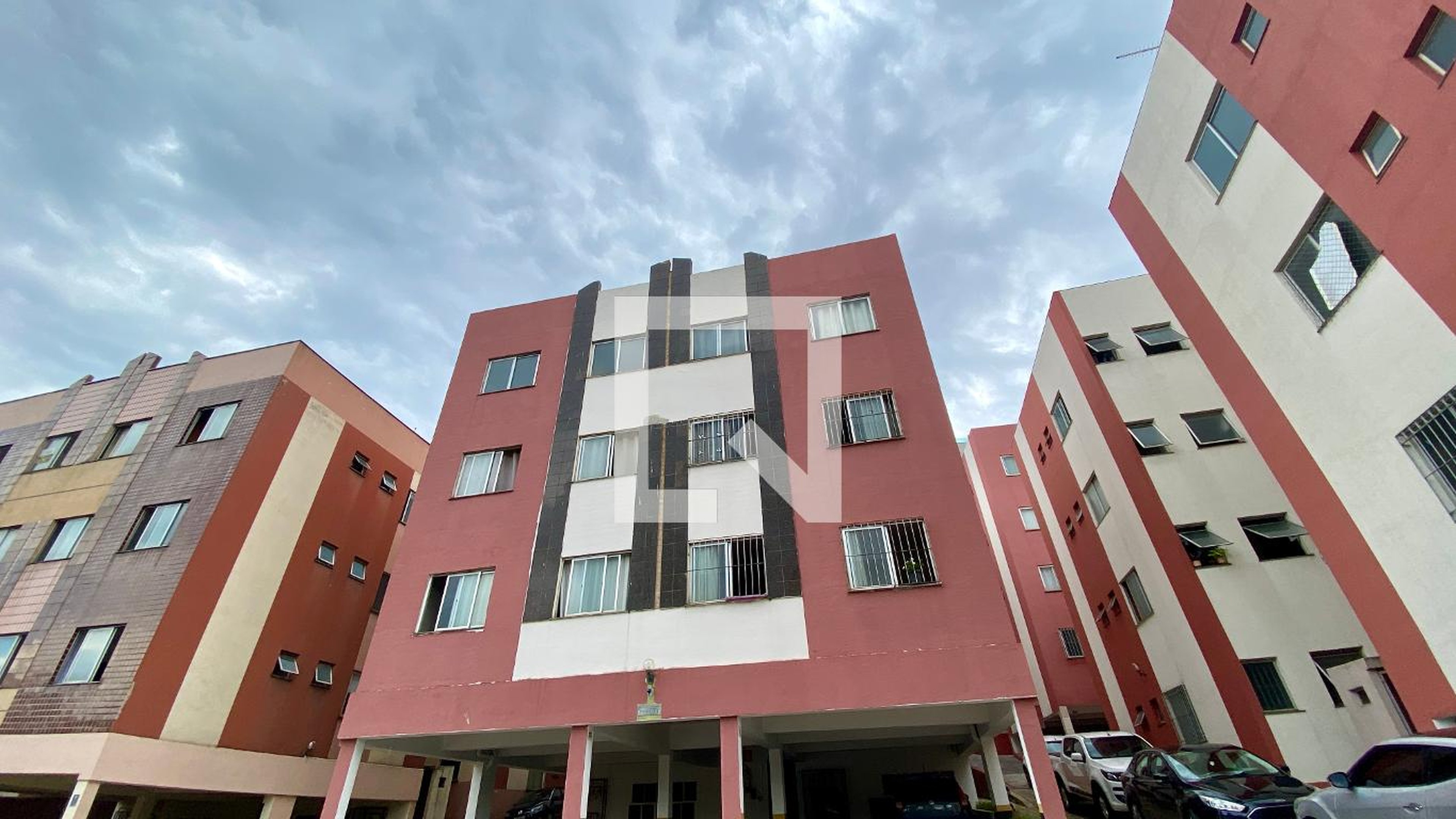 Fachada Condomínio em Rua Heitor Menin, 231