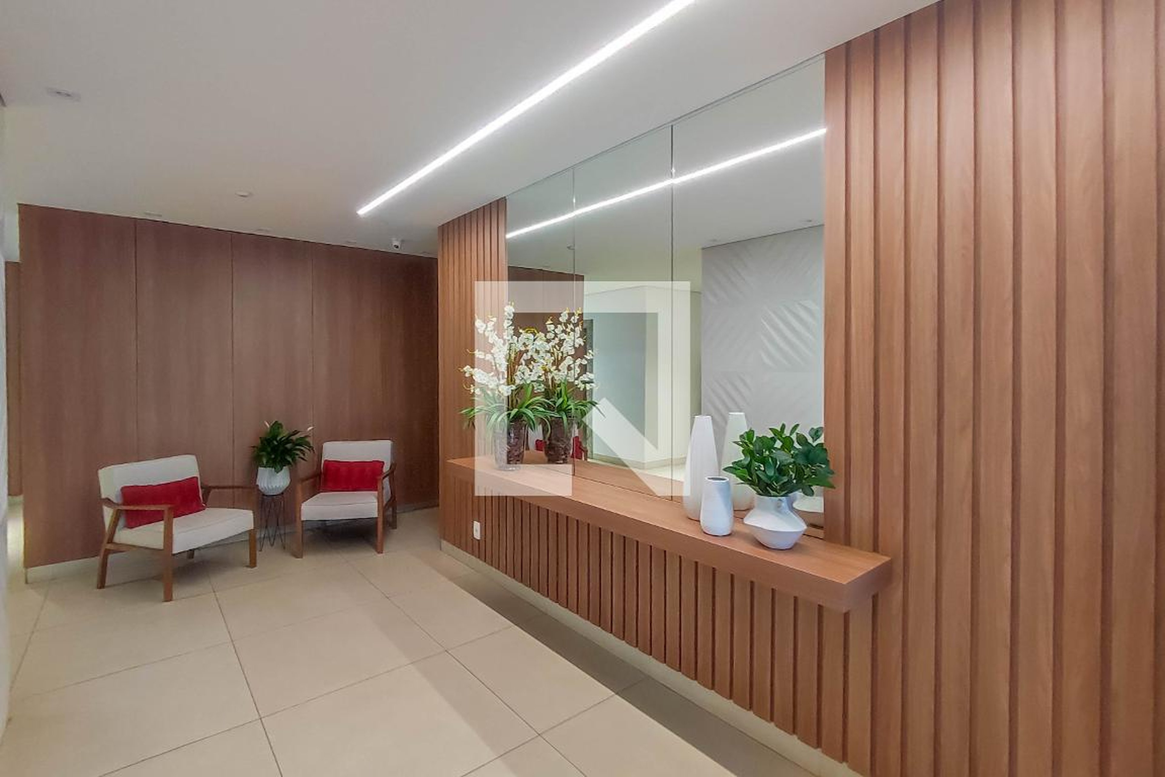 Hall Condomínio em Rua Lunardi, 260