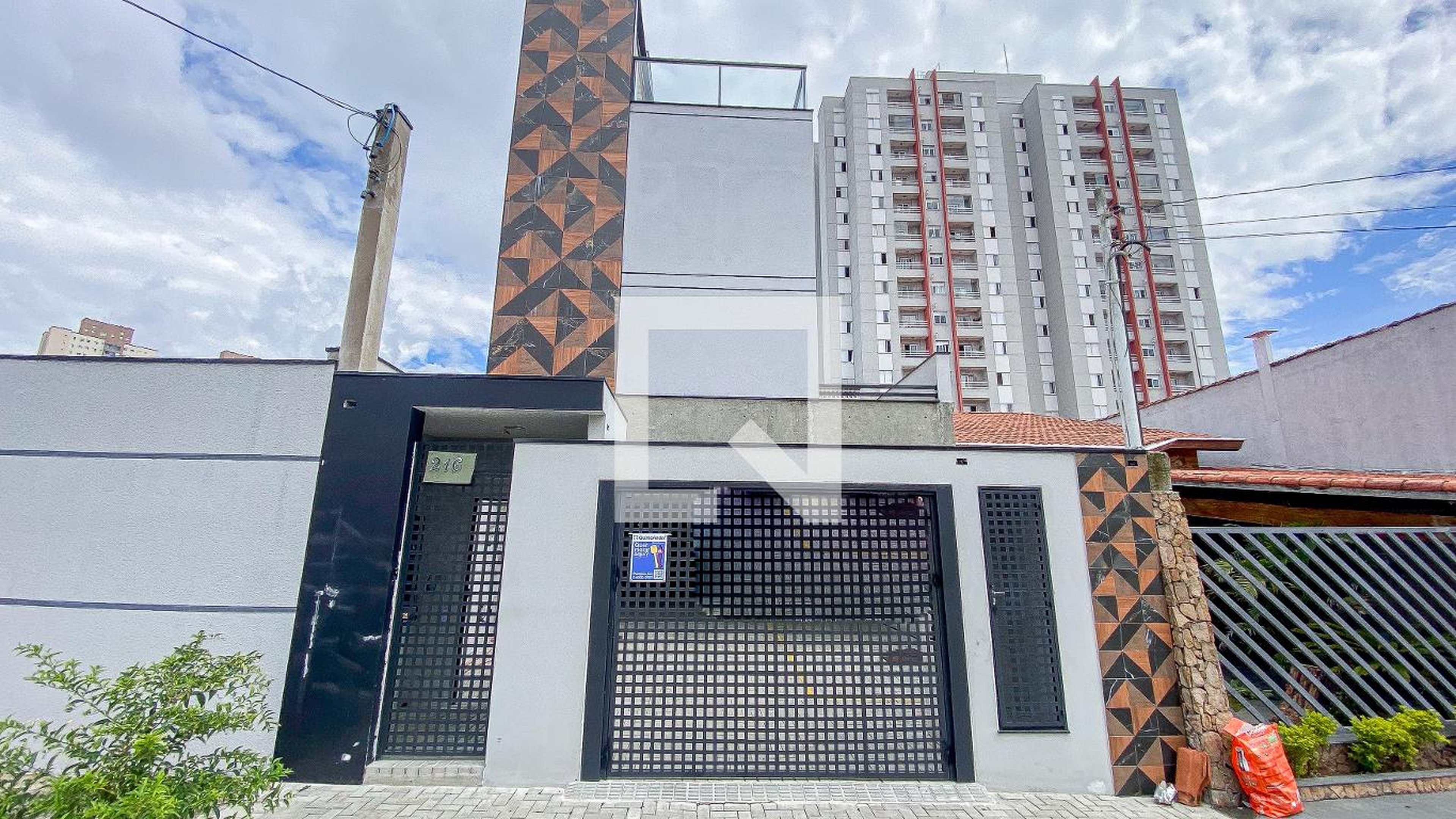 Fachada Condomínio em Rua Ataláia, 216