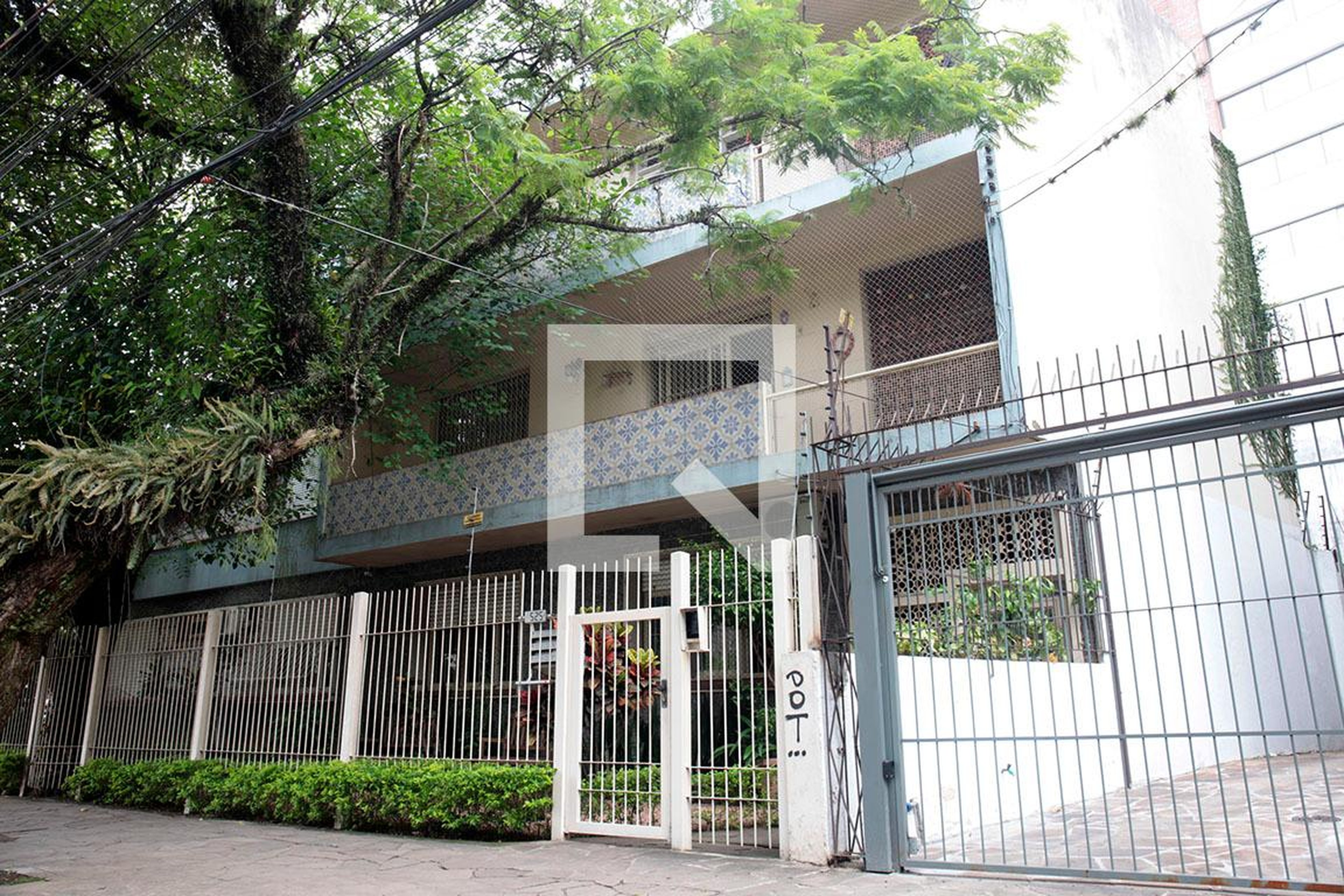 Fachada Condomínio em Rua Mariante, 525