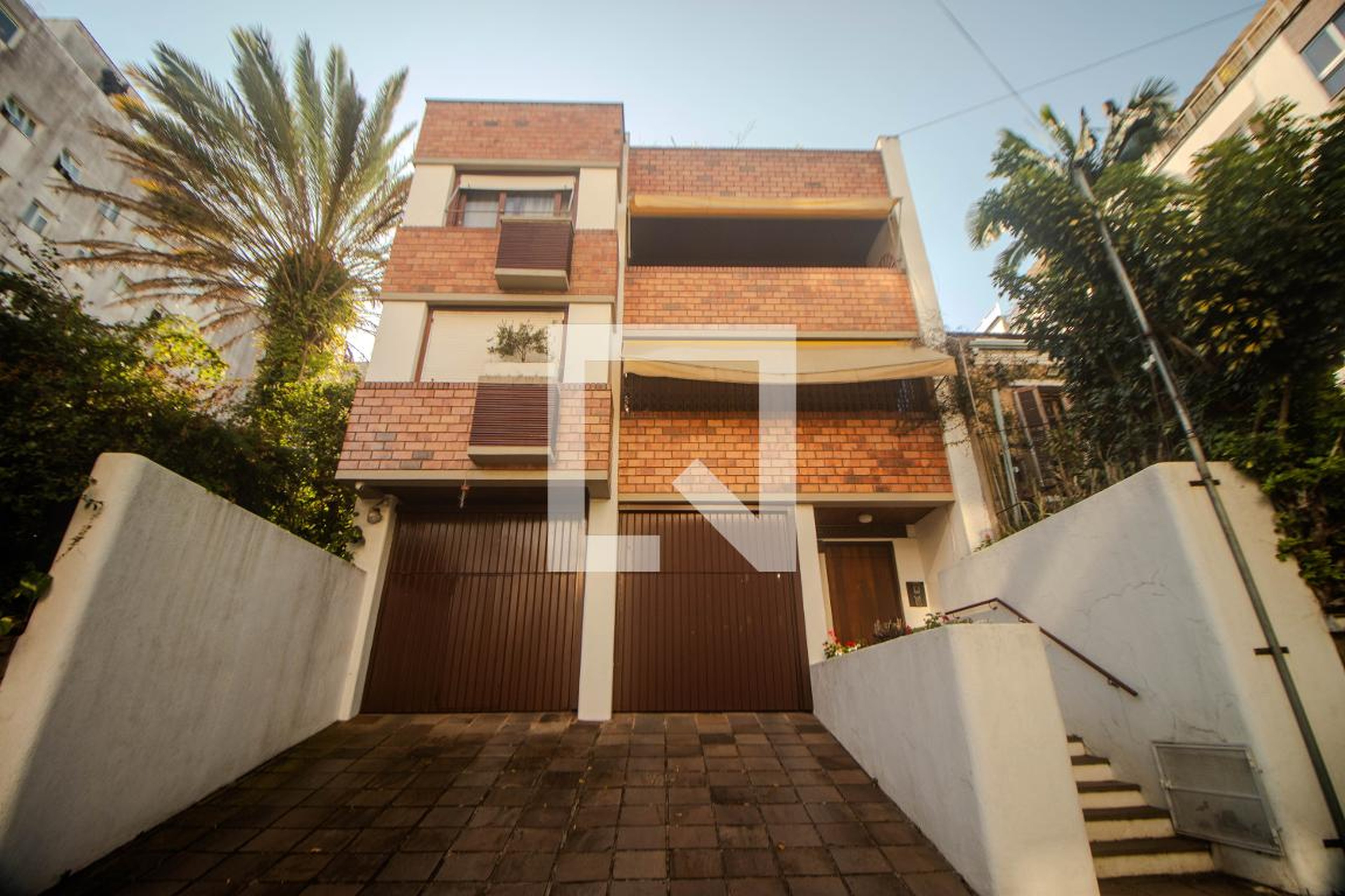 Fachada Condomínio em Rua Marcelo Gama, 1316