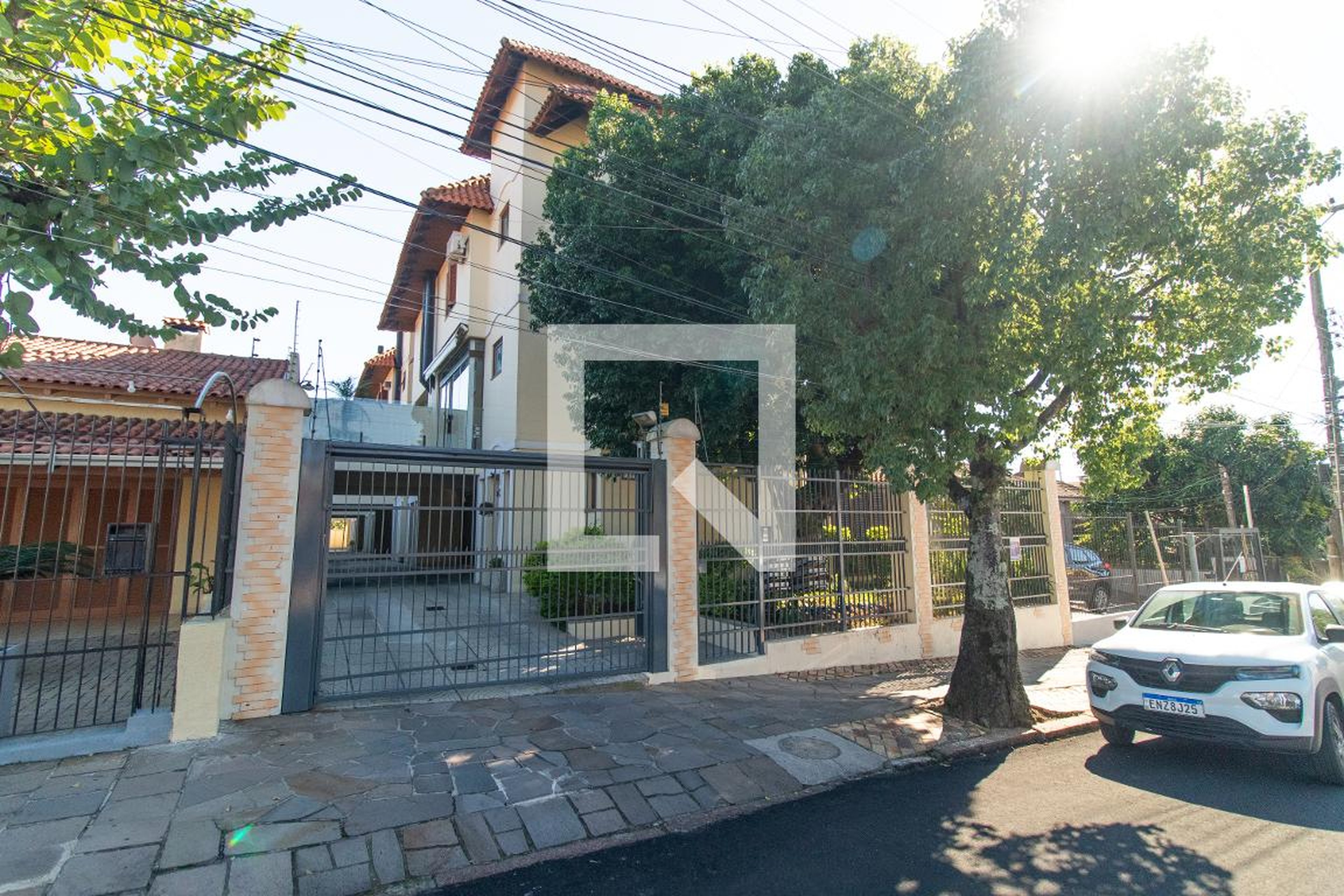 Fachada do condomínio Condomínio em Rua Landel de Moura, 2118