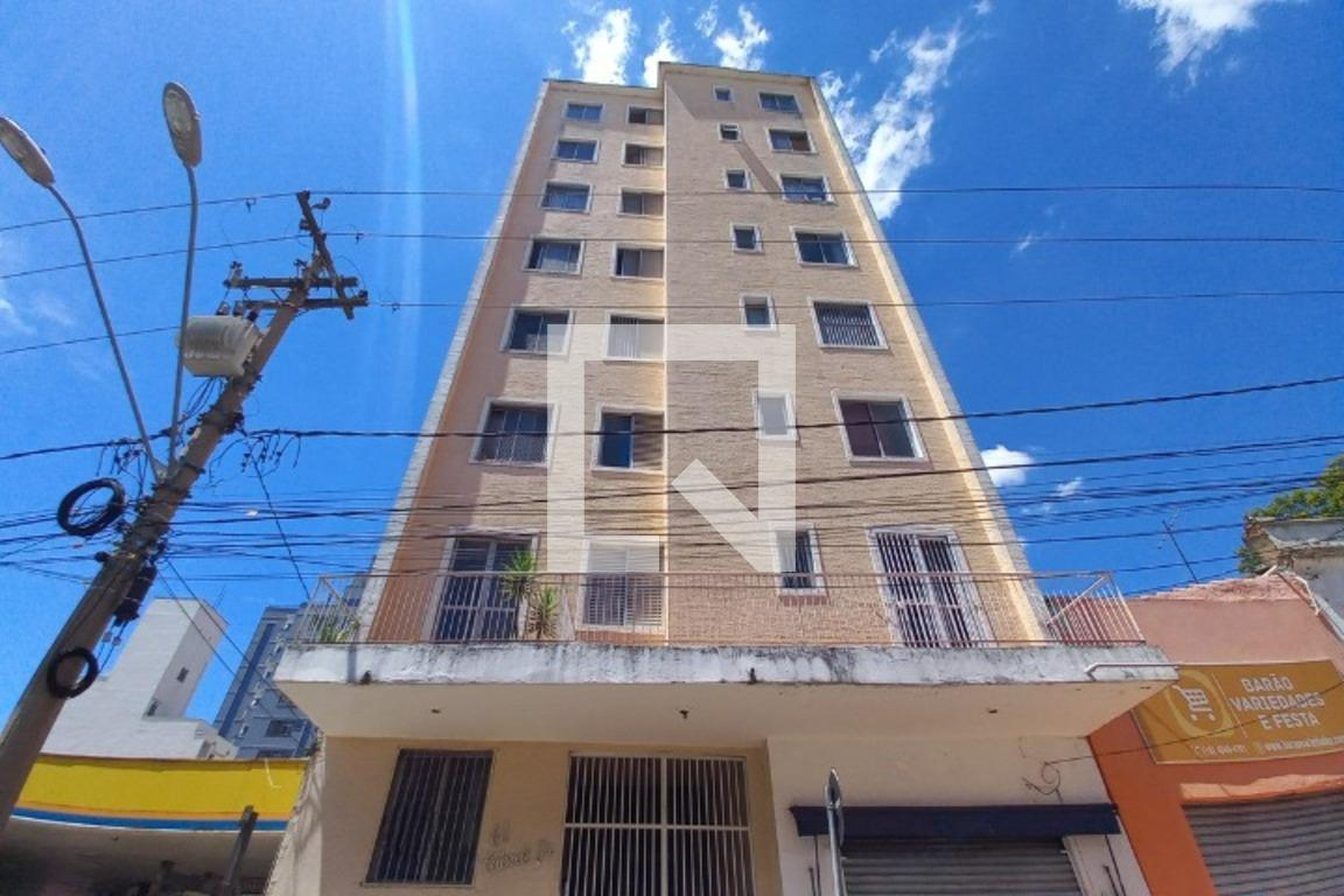 Fachada do Prédio Condomínio Edifico Cabral Júnior