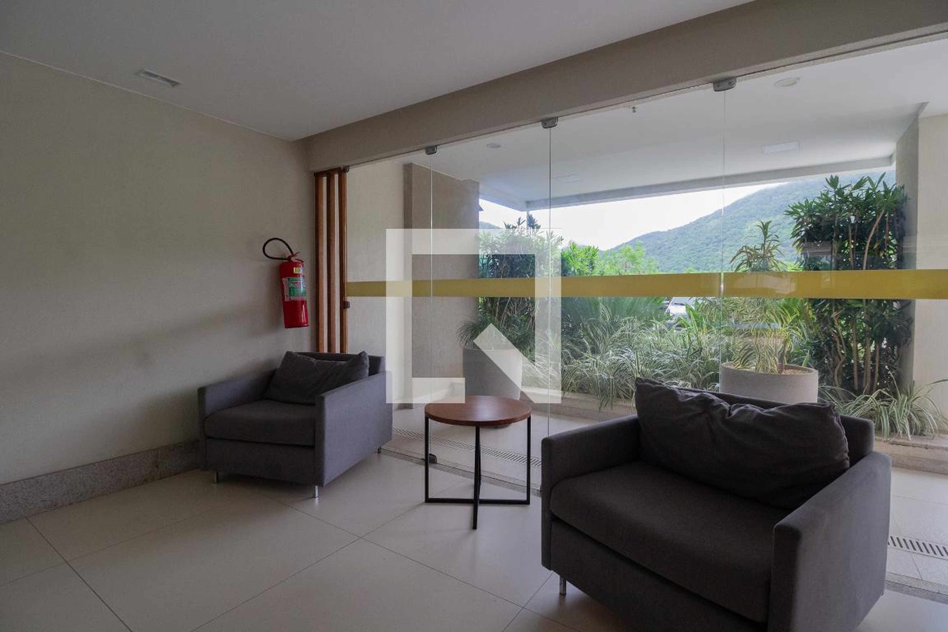 Hall - Maui Unique Life Residences