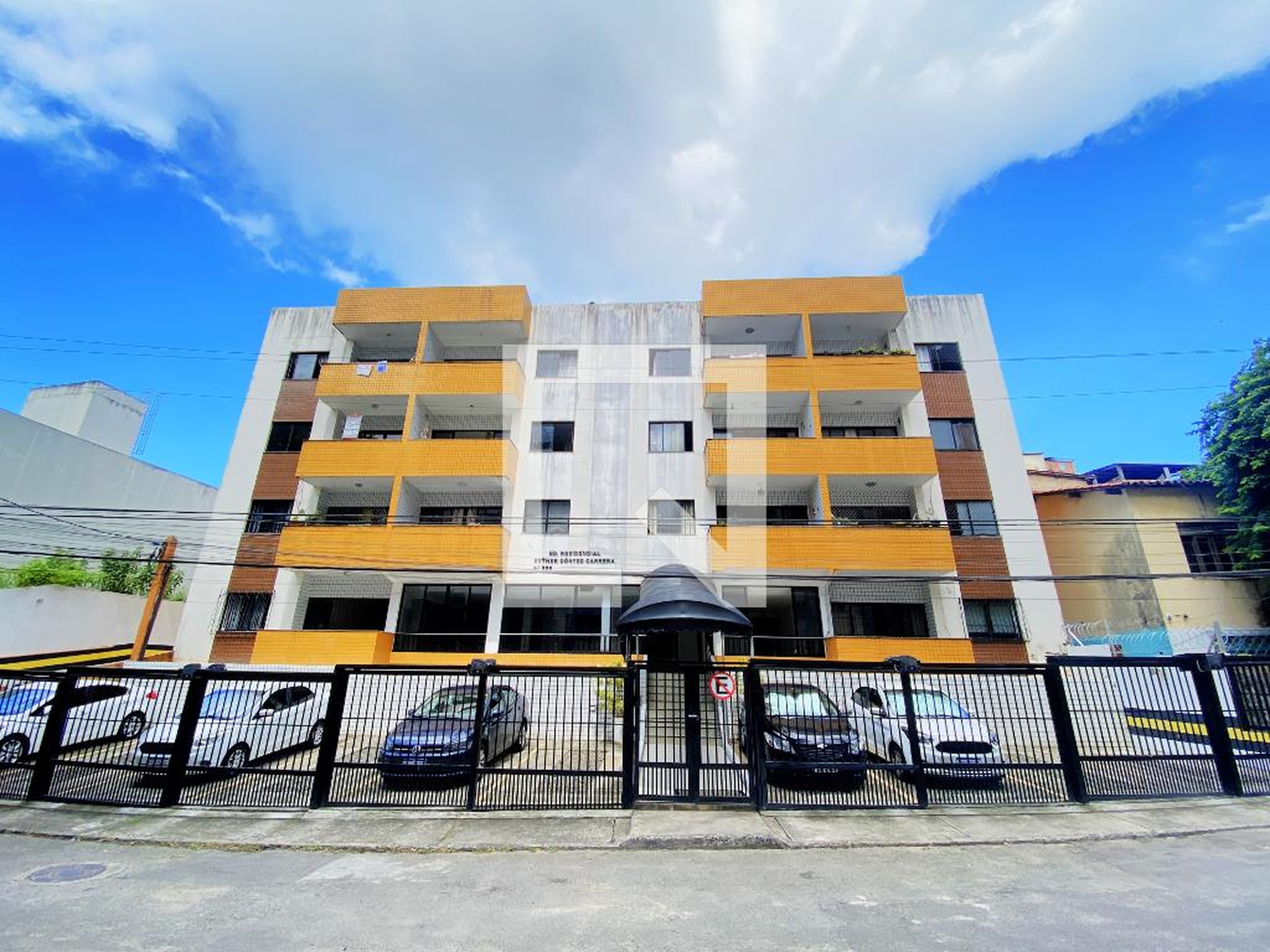 Fachada Condomínio em Rua Mestre Pastinha, 25