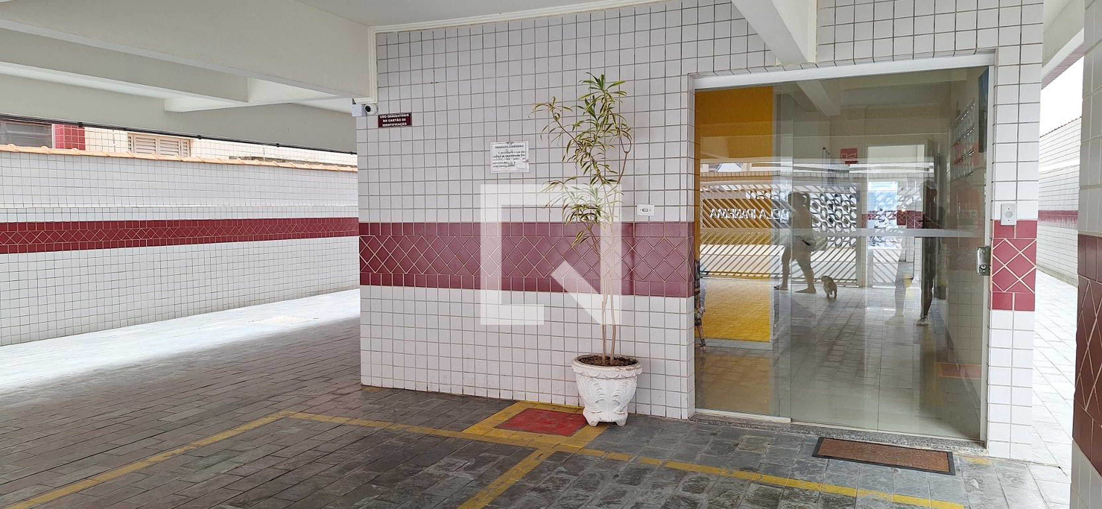 Entrada - Edifício J Junior