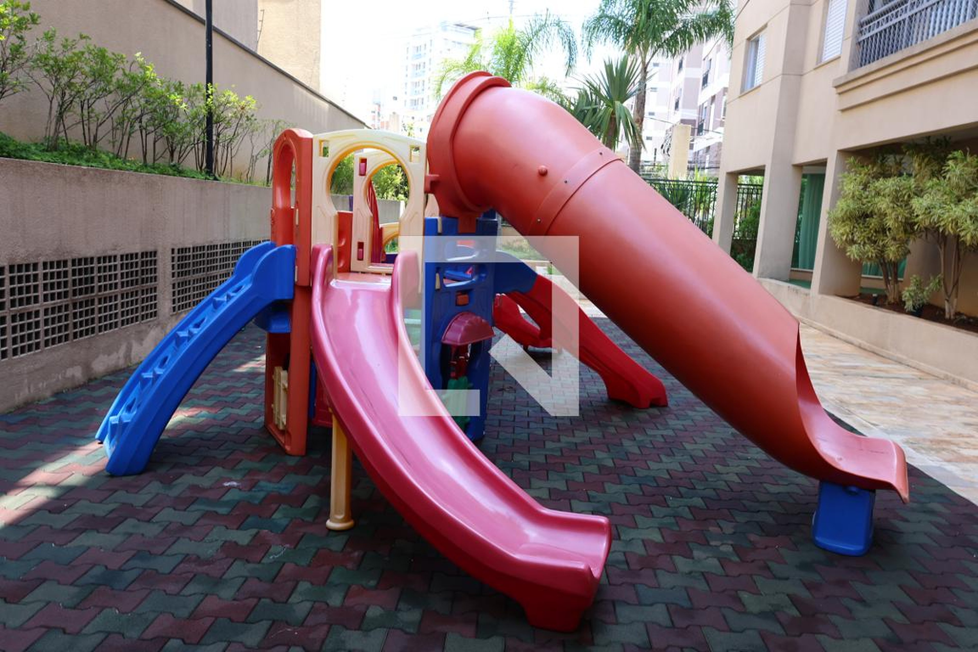 playground - New Vision Santana