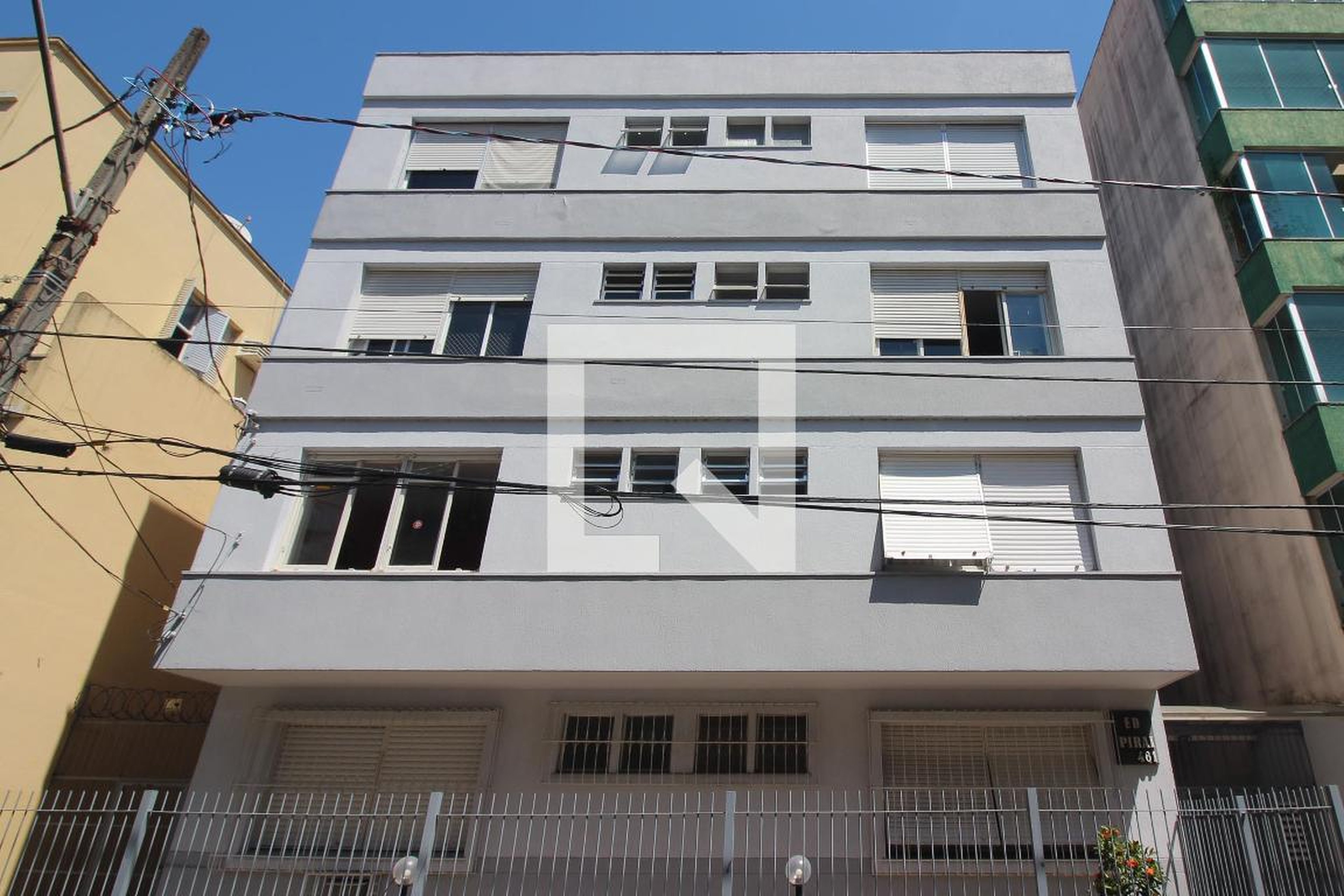 Fachada do Prédio Condomínio em Rua Vieira de Castro, 461