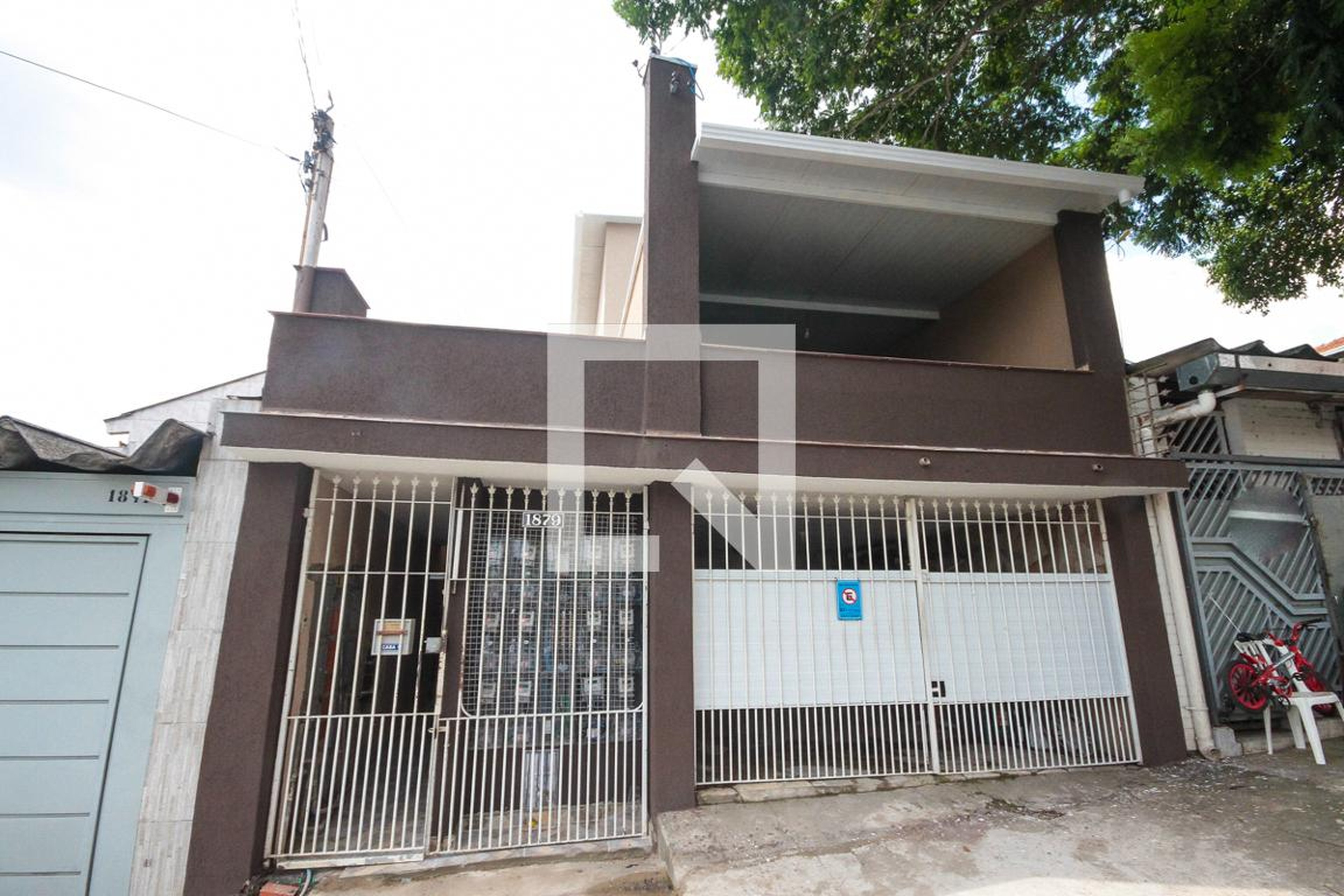 Fachada Condomínio em Avenida Montemagno, 1879