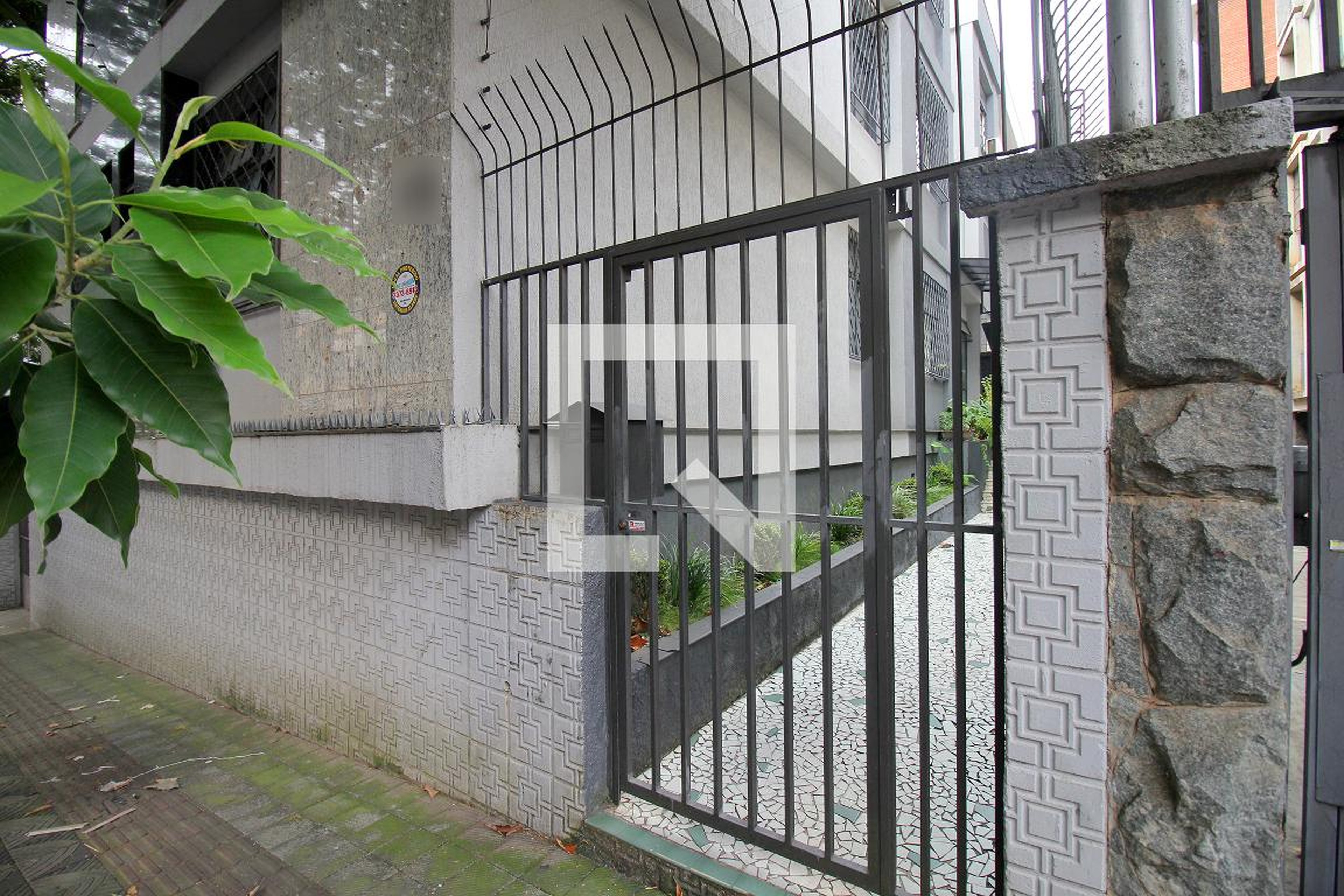 Fachada Condomínio em Rua Vitório Marçola, 761