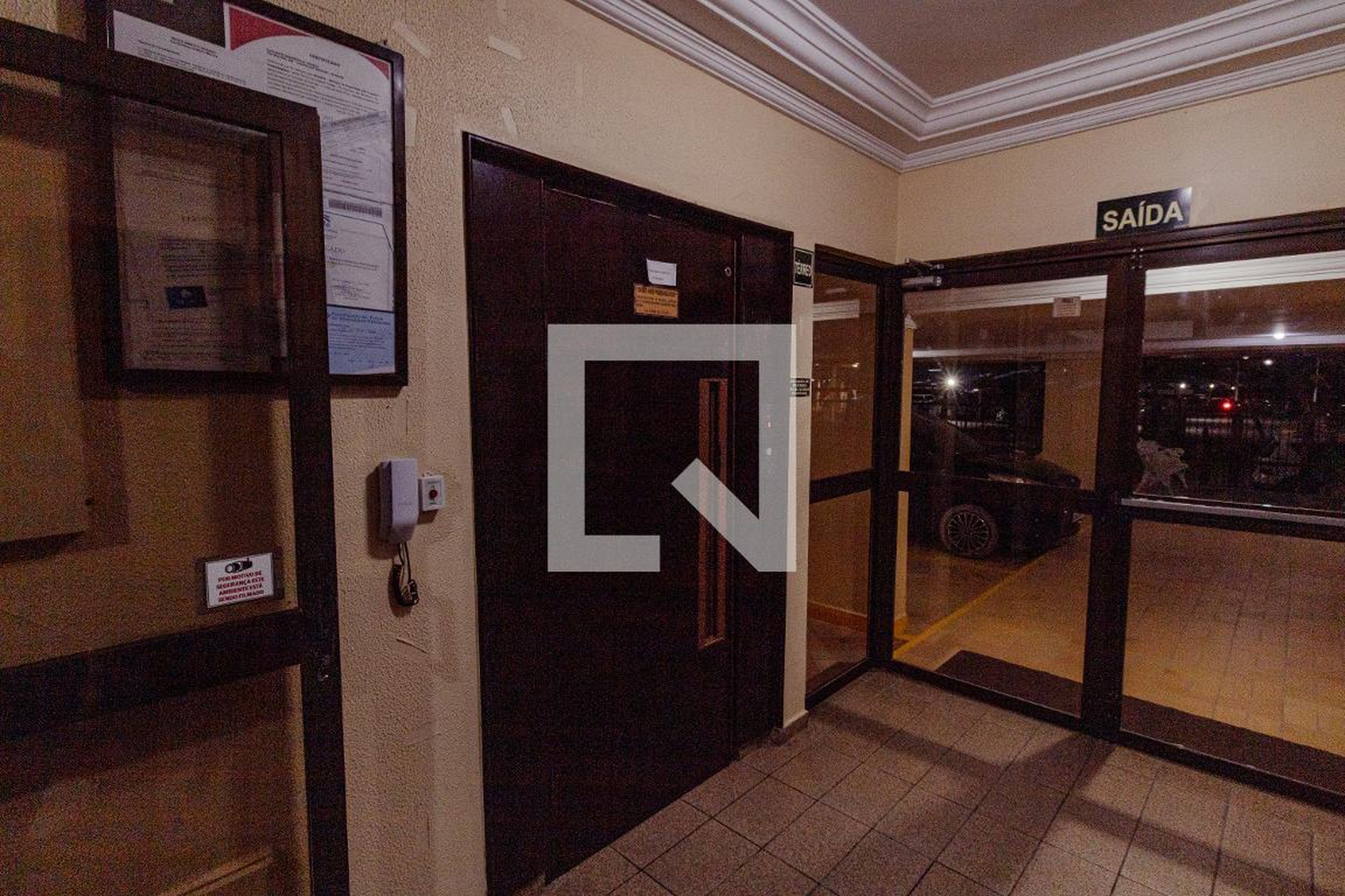 Hall de entrada - Conjunto Residencial Monica