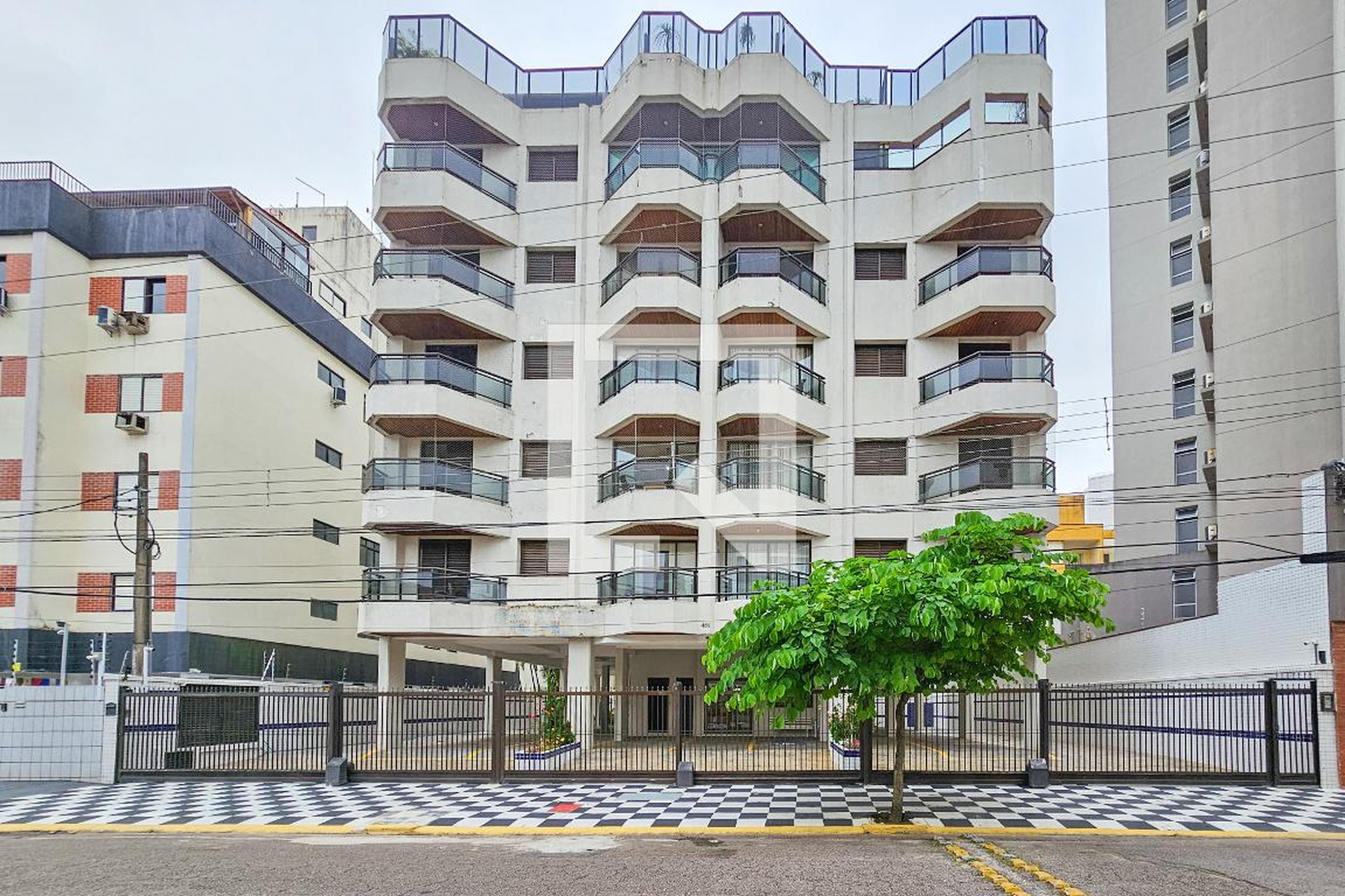 Fachada Condomínio em Rua Paraguai, 480