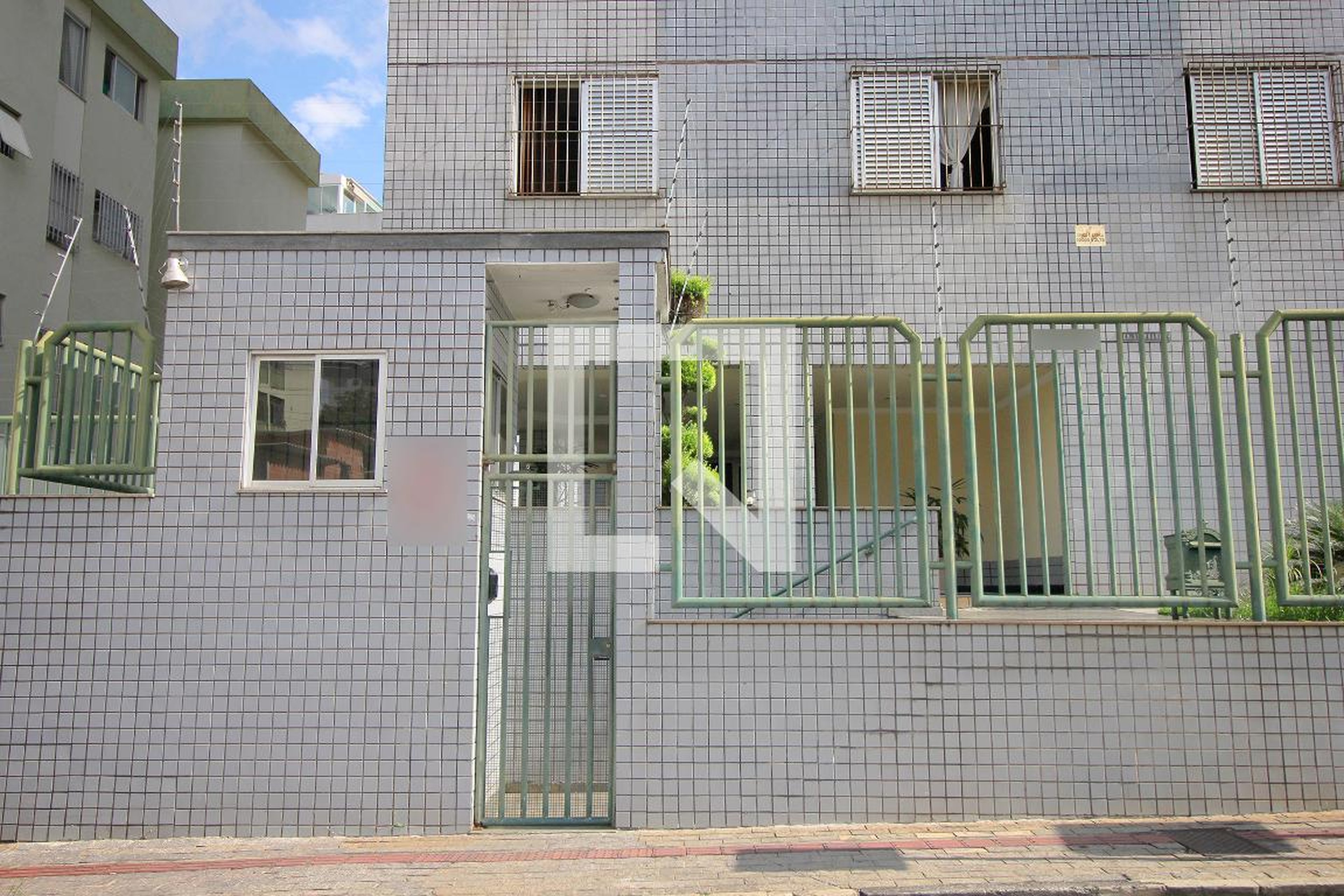 Fachada Condomínio em Rua Pitangui, 1972