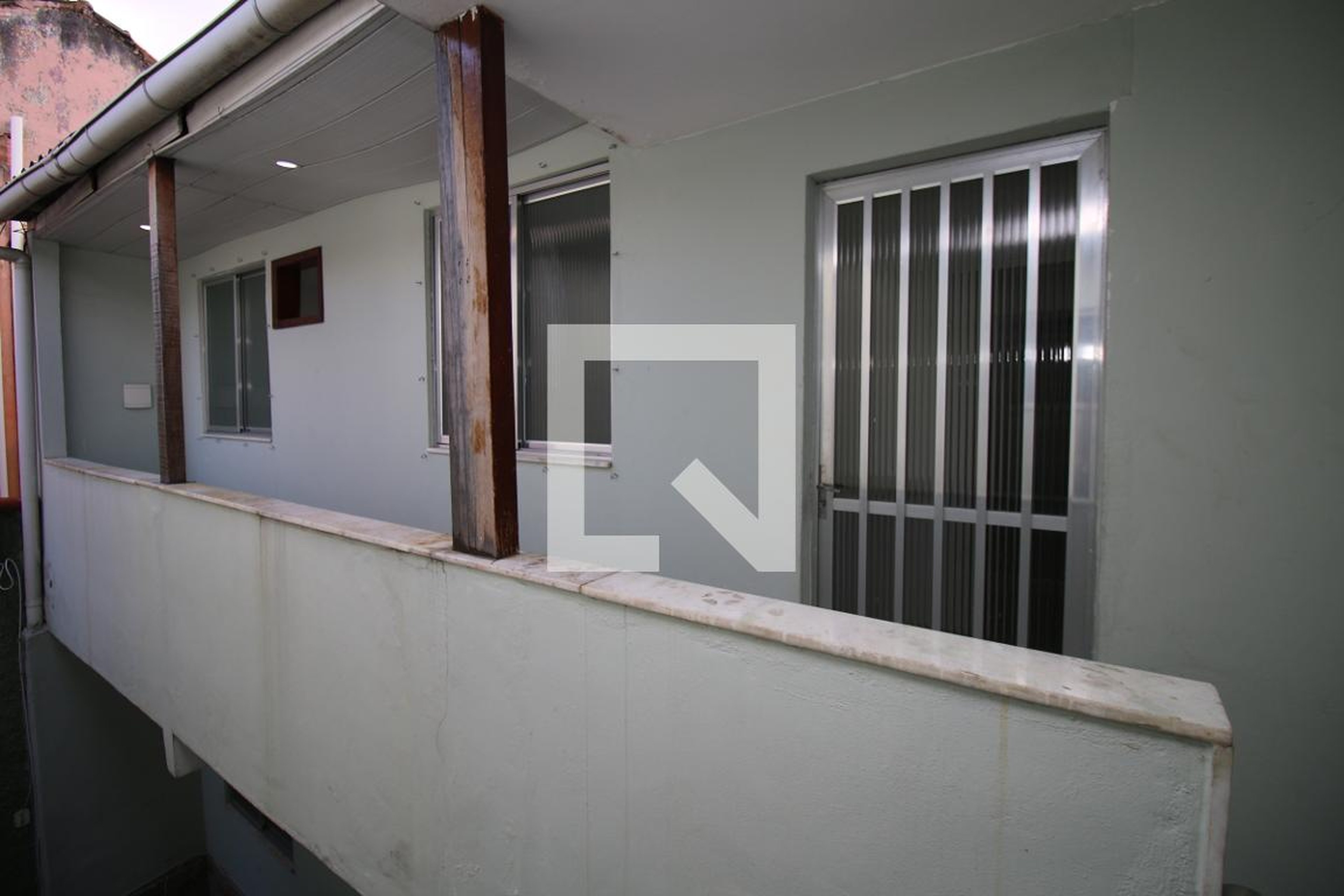 Fachada Condomínio em Rua Iguaperiba, 114