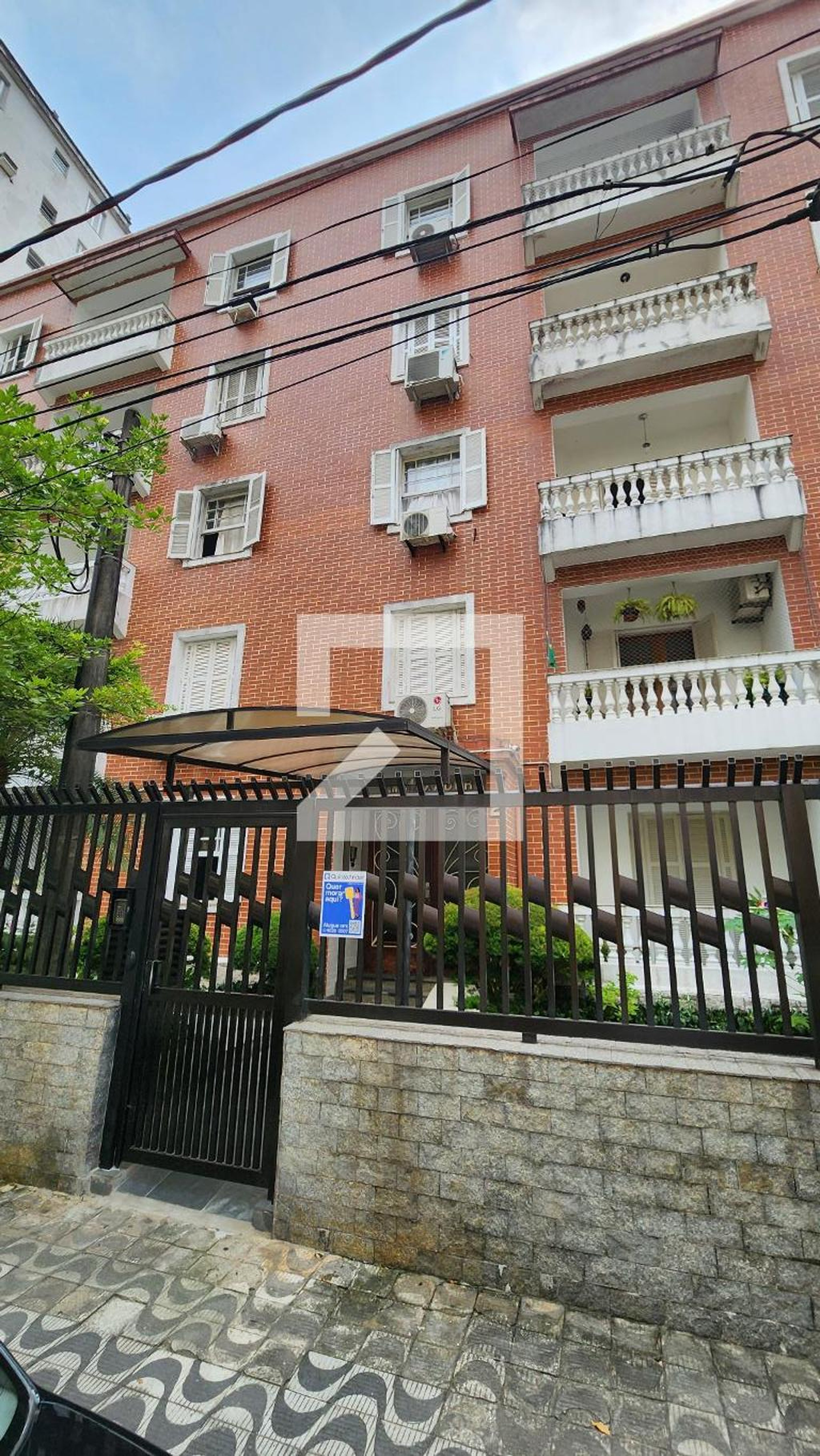 Fachada do Prédio Condomínio Embaixador