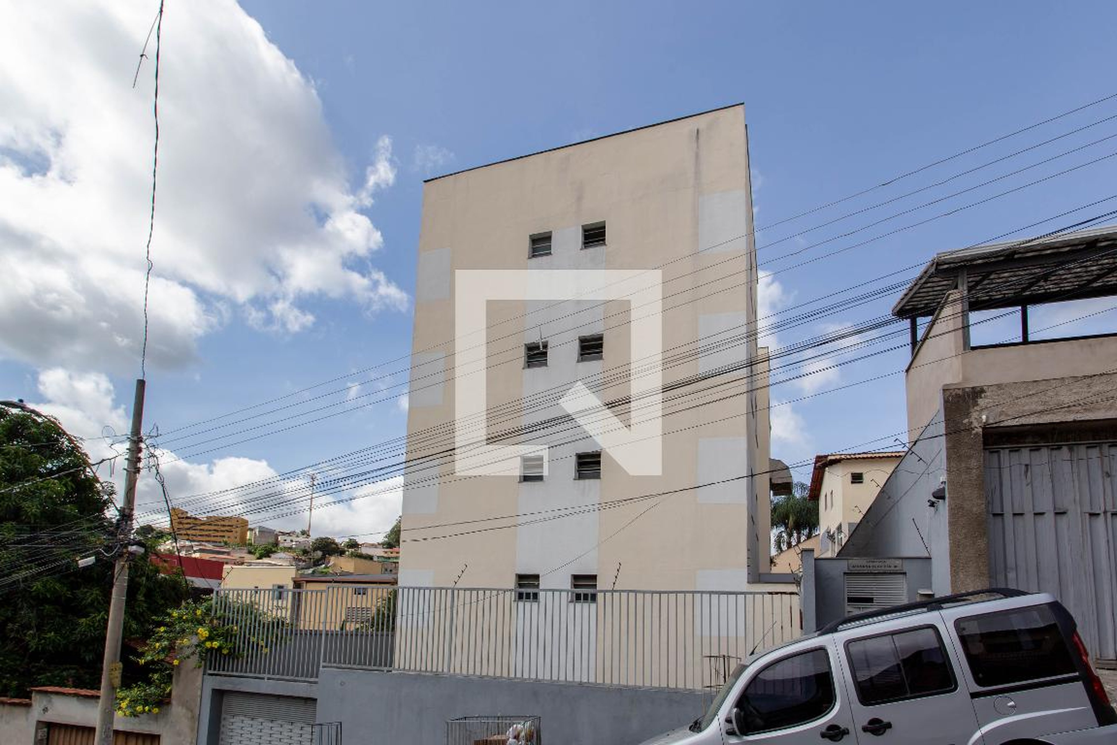 Fachada Condomínio em Rua Ana Venute Soares, 40