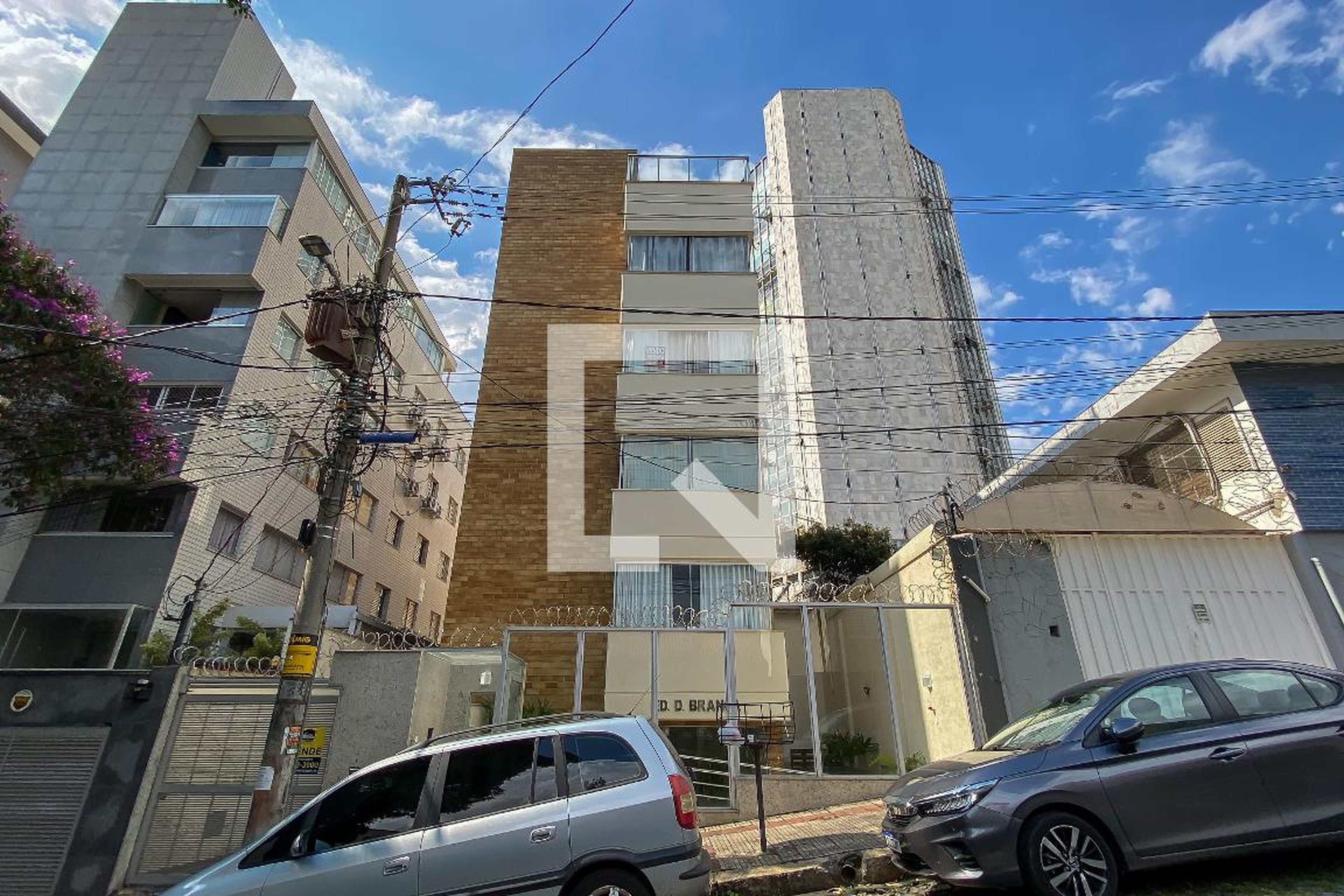 Fachada Condomínio em Rua Sertões, 60