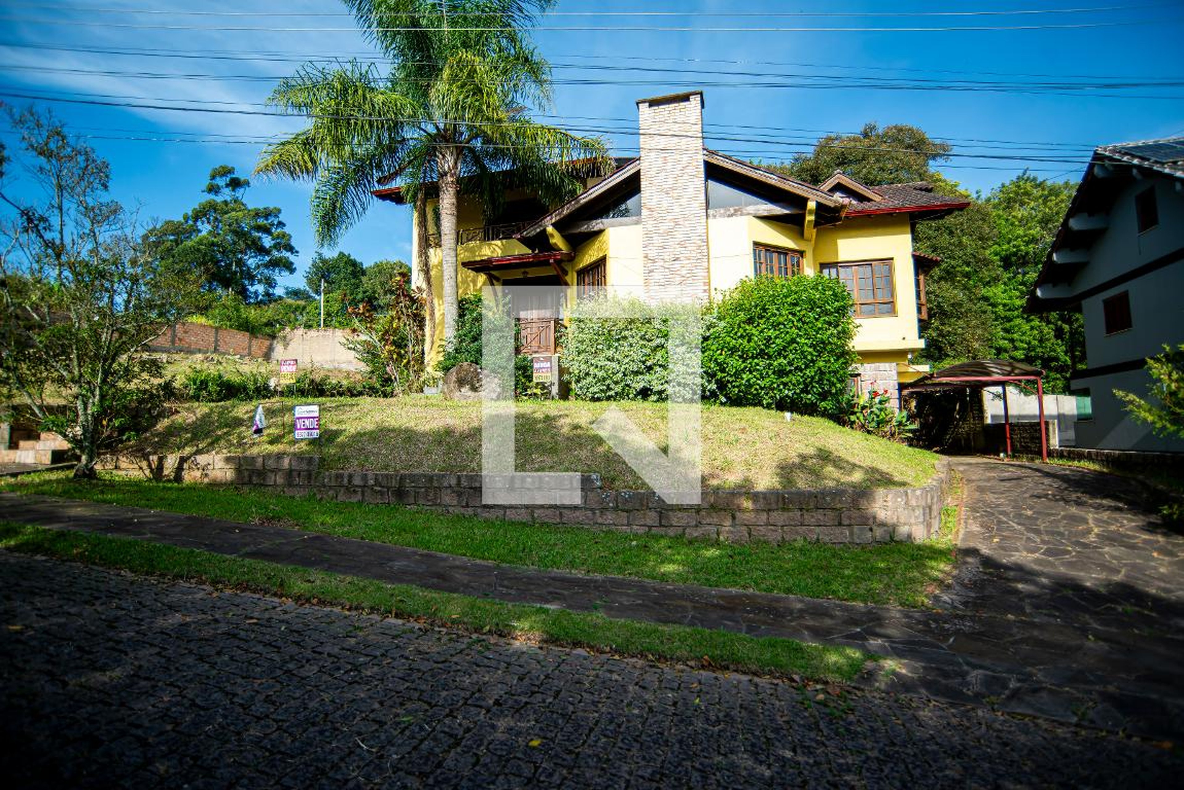 Hall de entrada Condomínio em Rua Jorge Kalil Flores, 181