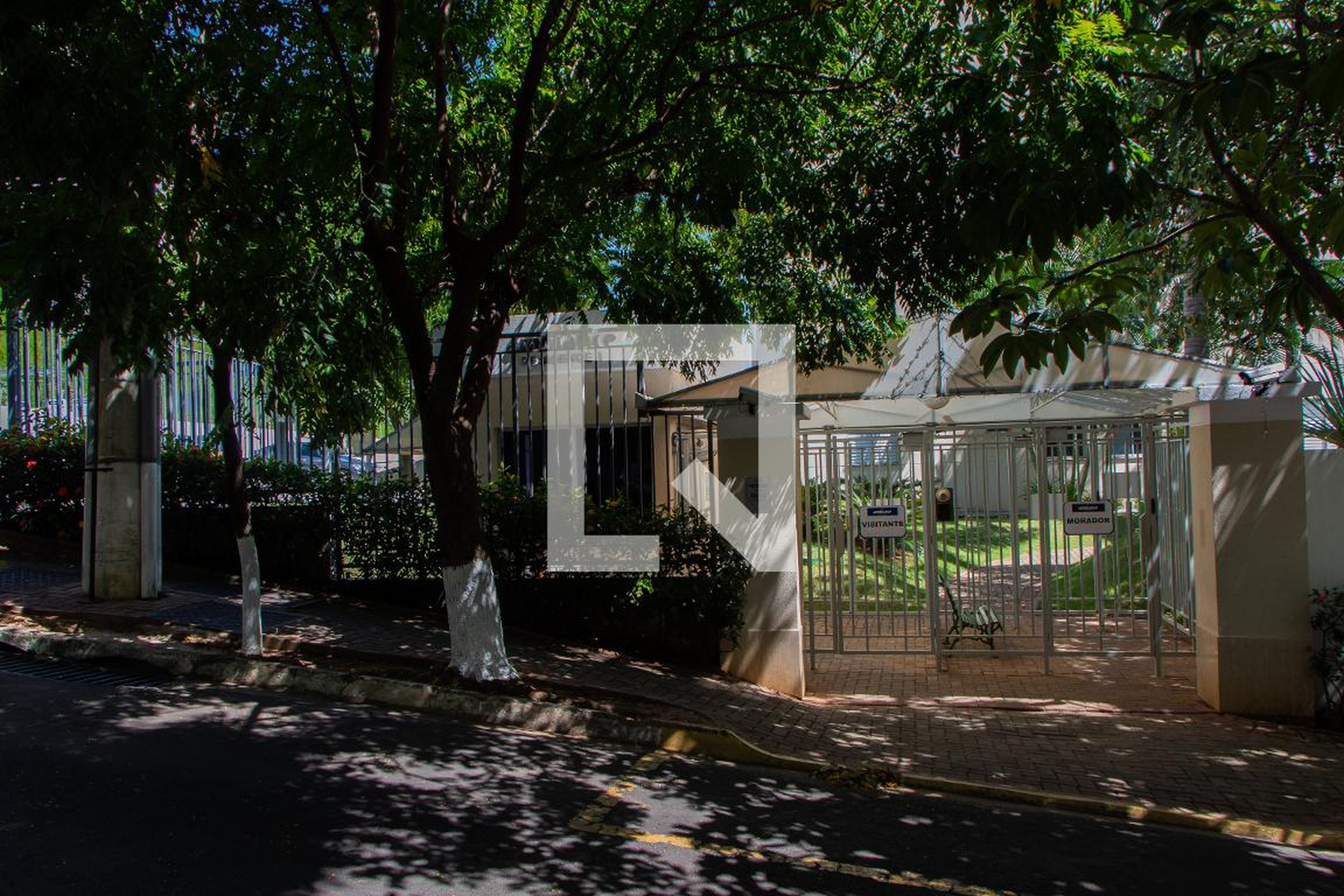 FACHADA Condomínio em Rua Ramão Olávo Saravy Filho, 375