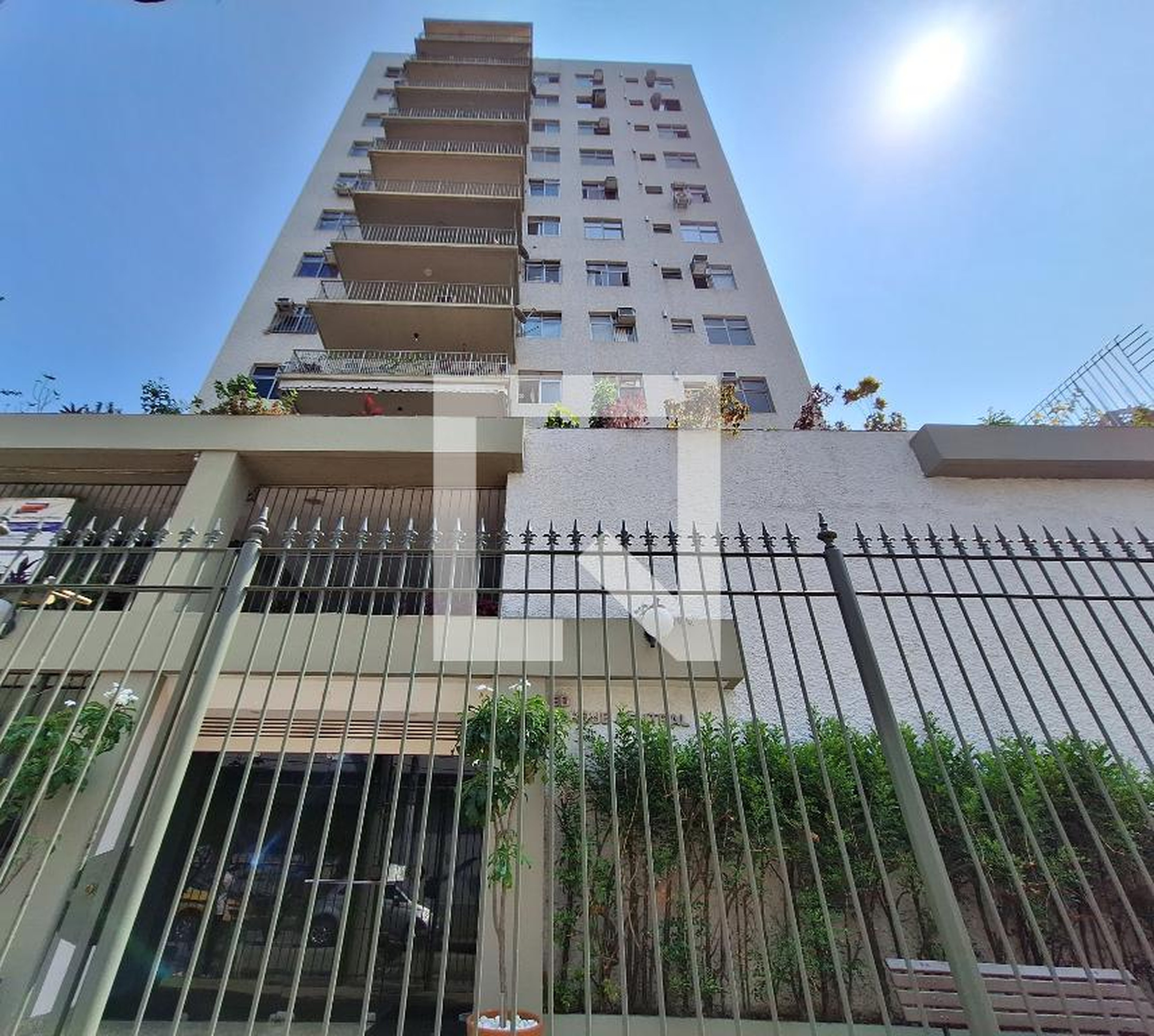 Fachada Condomínio em Ladeira do Castro, 66