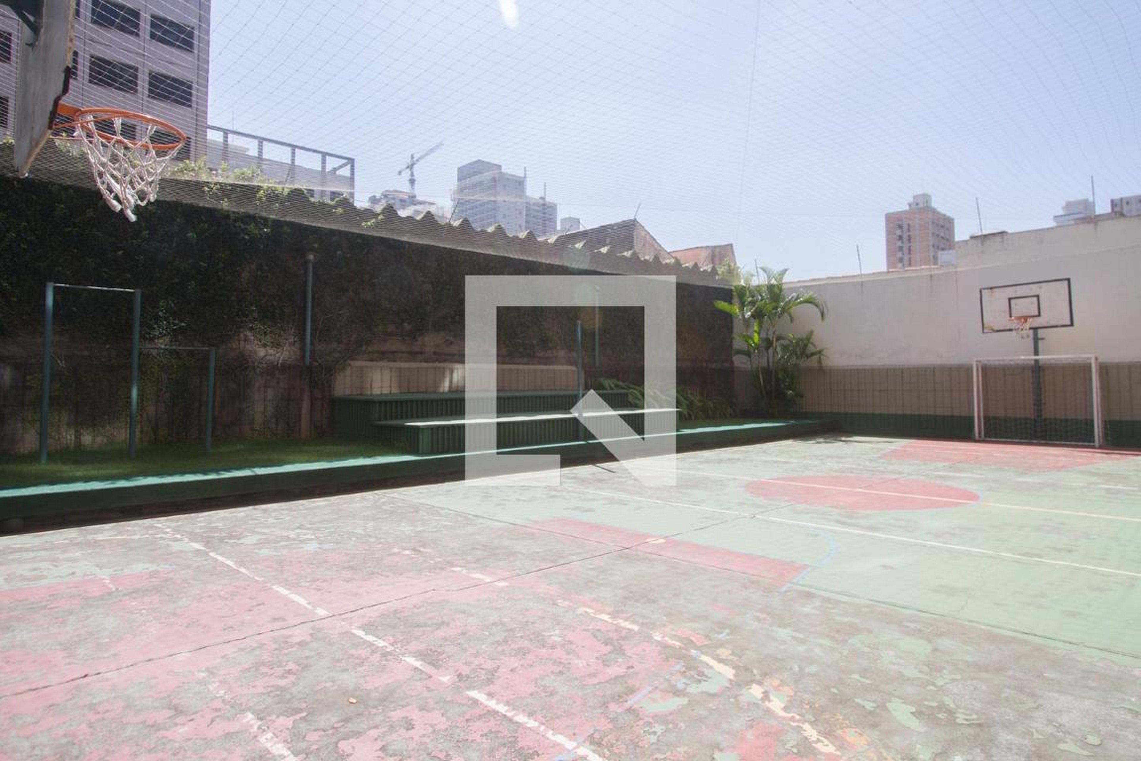 Quadra - Edifício Coronet I e II