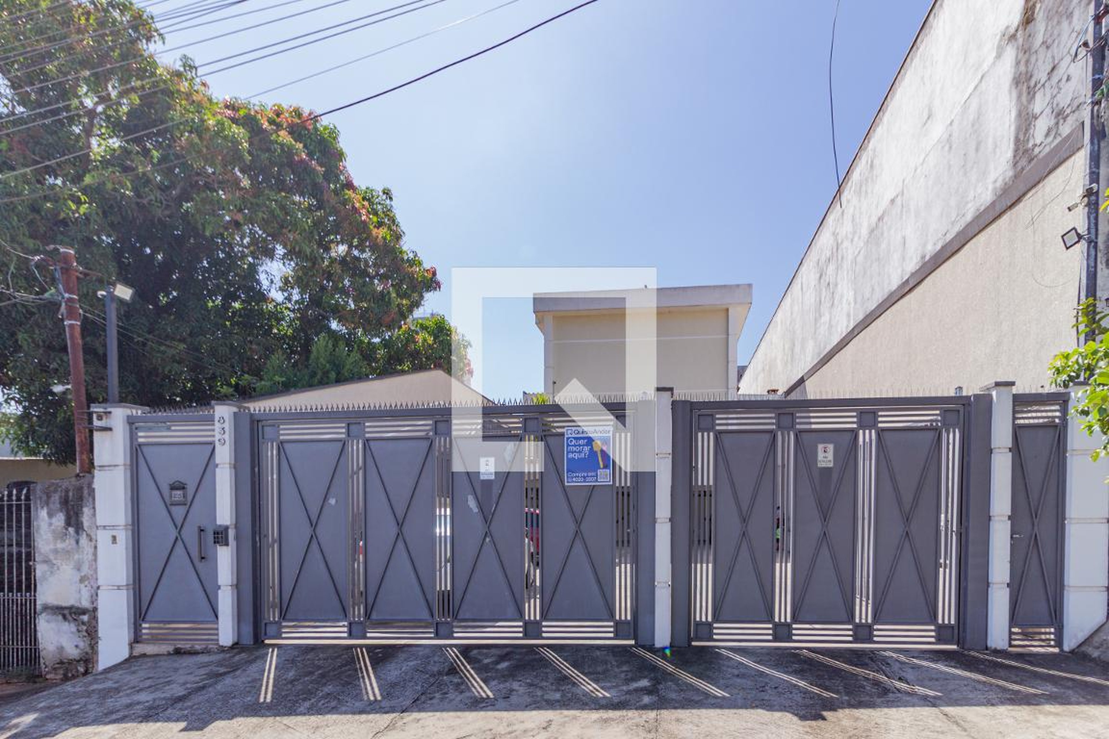 Fachada Condomínio em Rua Luiz Henrique de Oliveira, 839