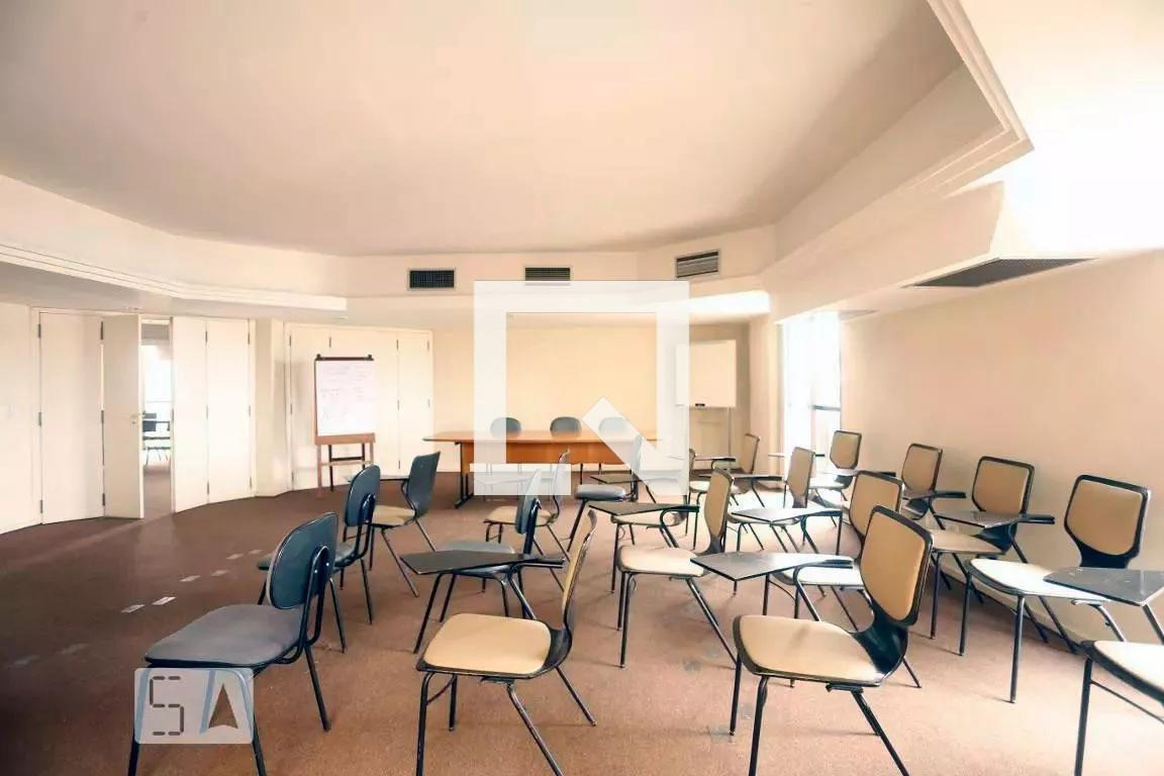 Sala de Reunião - Champ's Elysees